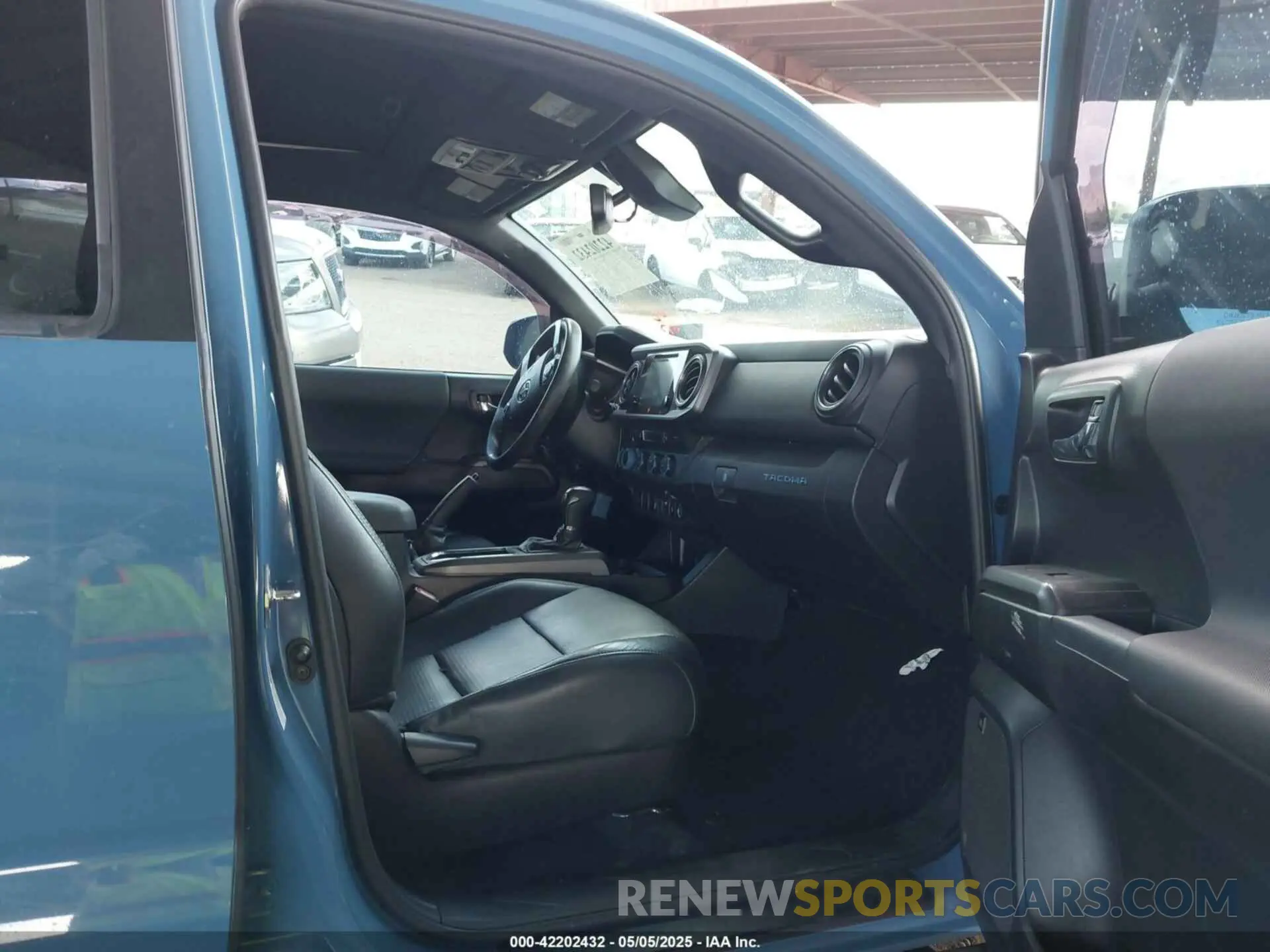 5 Photograph of a damaged car 3TMCZ5AN8KM276615 TOYOTA TACOMA 2019
