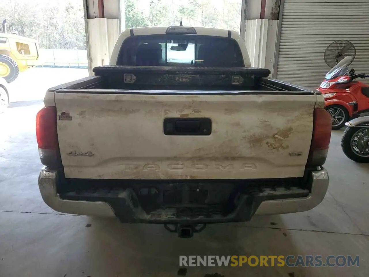 6 Photograph of a damaged car 3TMCZ5AN8KM282849 TOYOTA TACOMA 2019