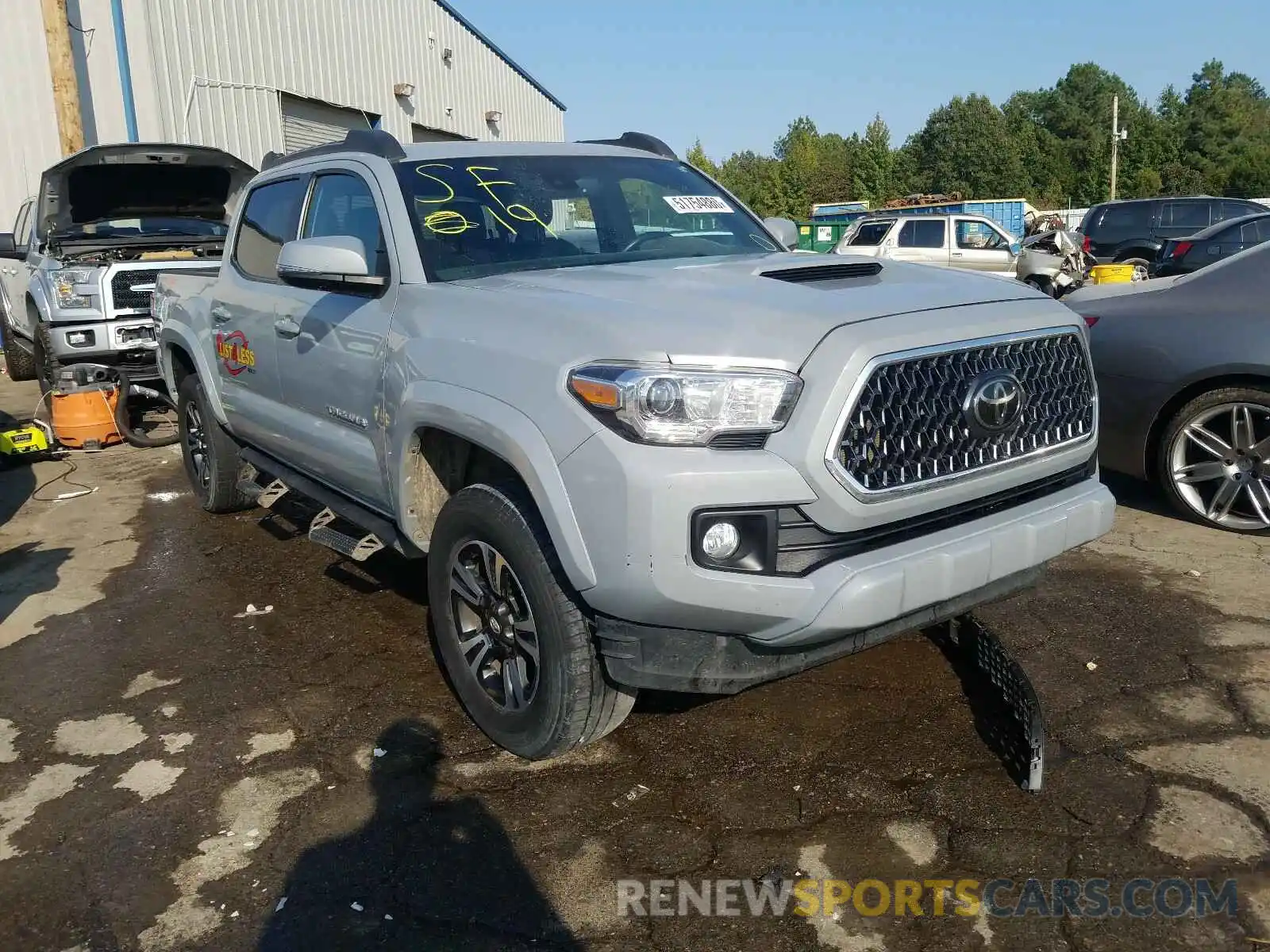 1 Photograph of a damaged car 3TMCZ5AN9KM199673 TOYOTA TACOMA 2019