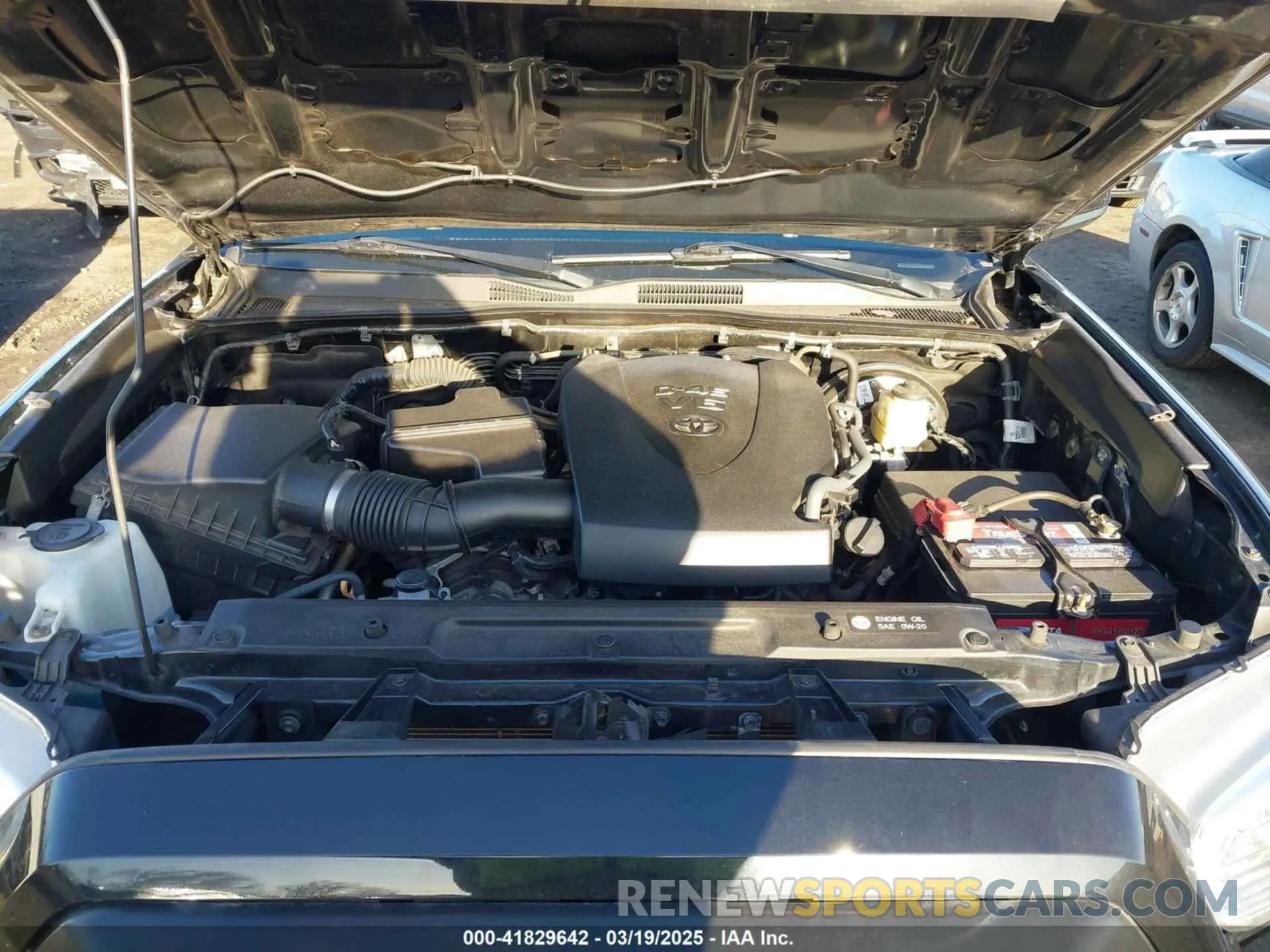 10 Photograph of a damaged car 3TMCZ5AN9KM228461 TOYOTA TACOMA 2019