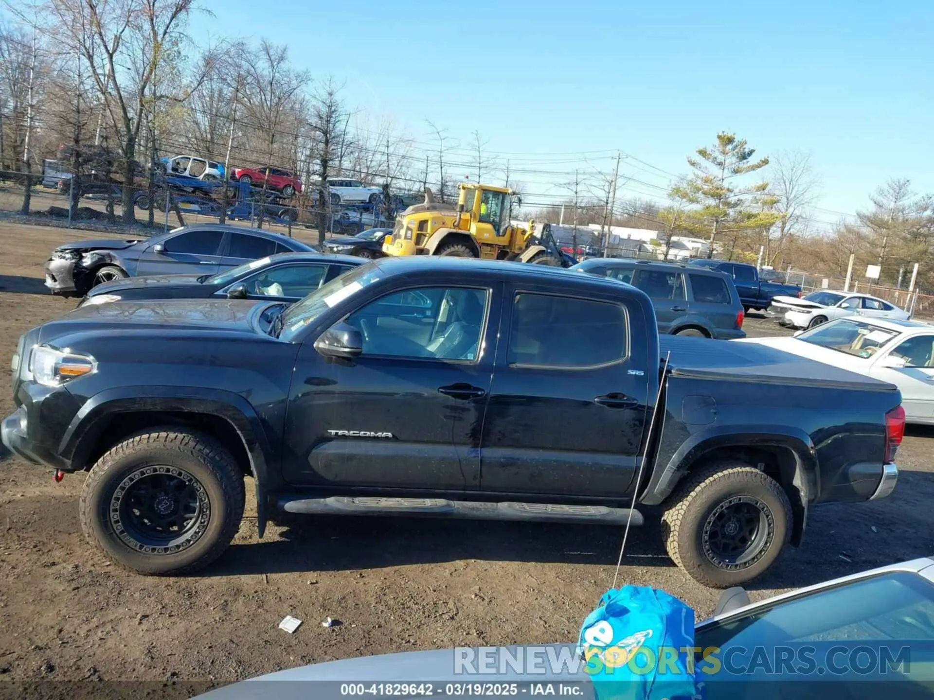 14 Photograph of a damaged car 3TMCZ5AN9KM228461 TOYOTA TACOMA 2019