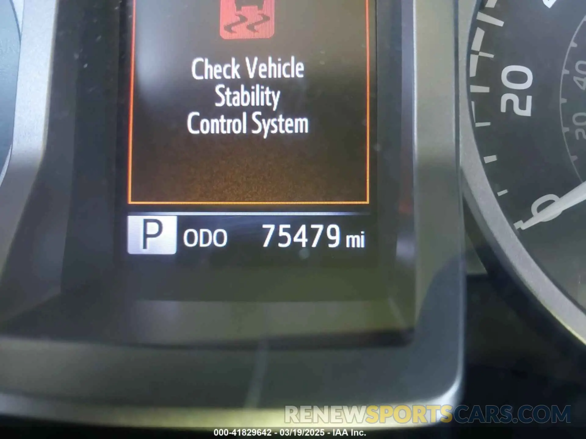 15 Photograph of a damaged car 3TMCZ5AN9KM228461 TOYOTA TACOMA 2019