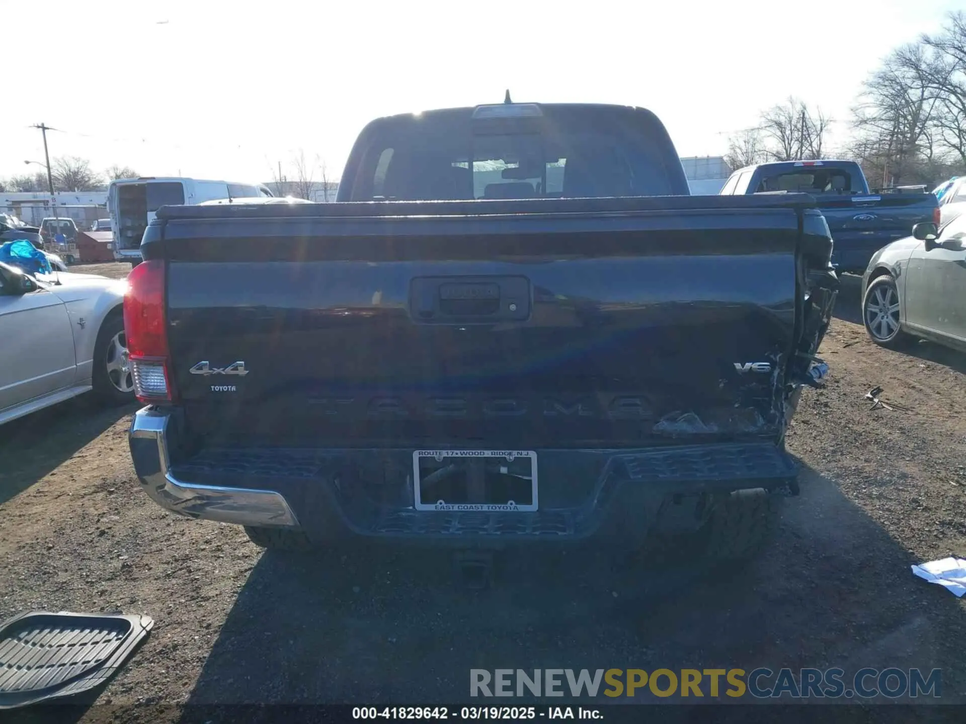 16 Photograph of a damaged car 3TMCZ5AN9KM228461 TOYOTA TACOMA 2019