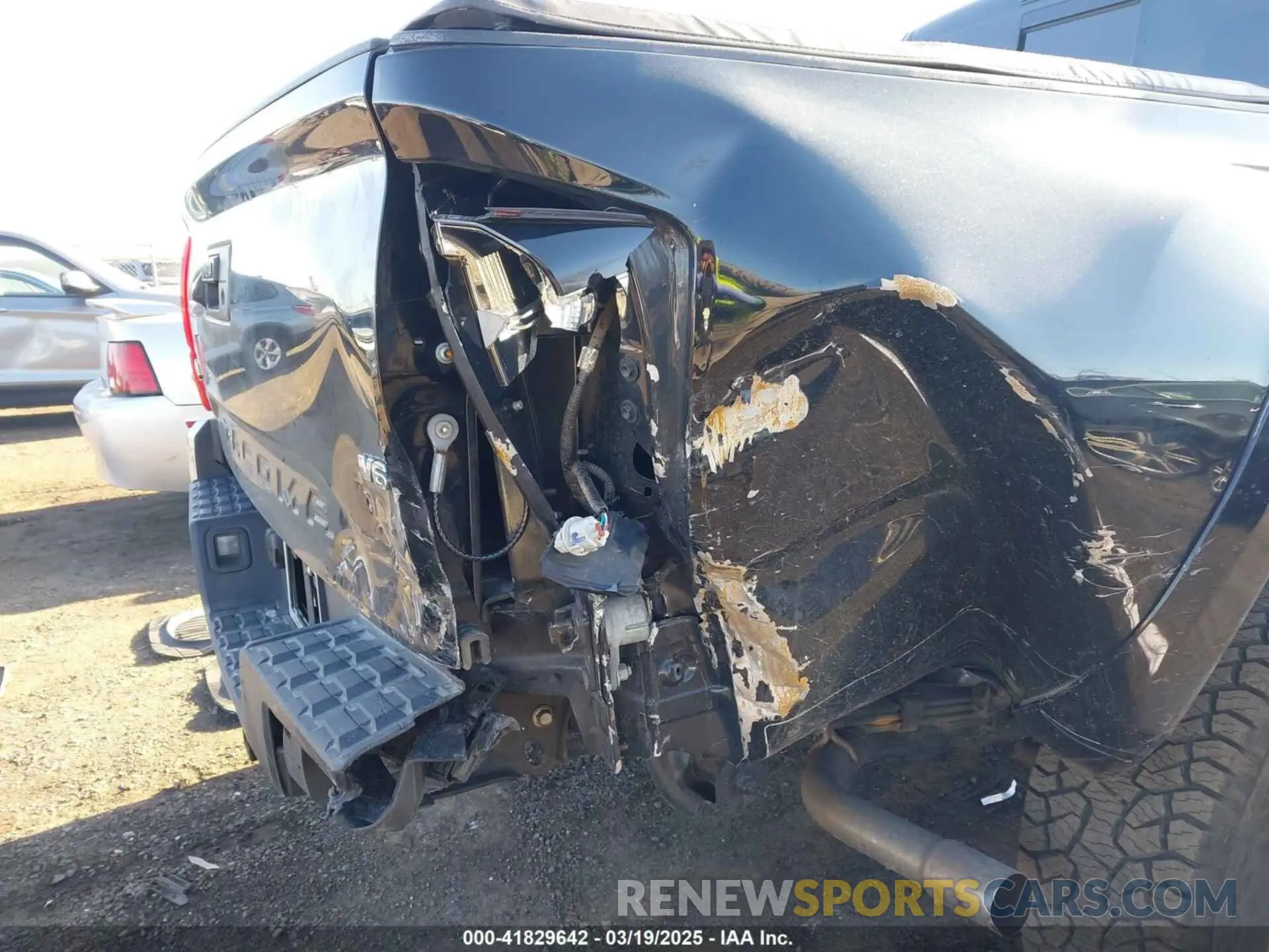6 Photograph of a damaged car 3TMCZ5AN9KM228461 TOYOTA TACOMA 2019