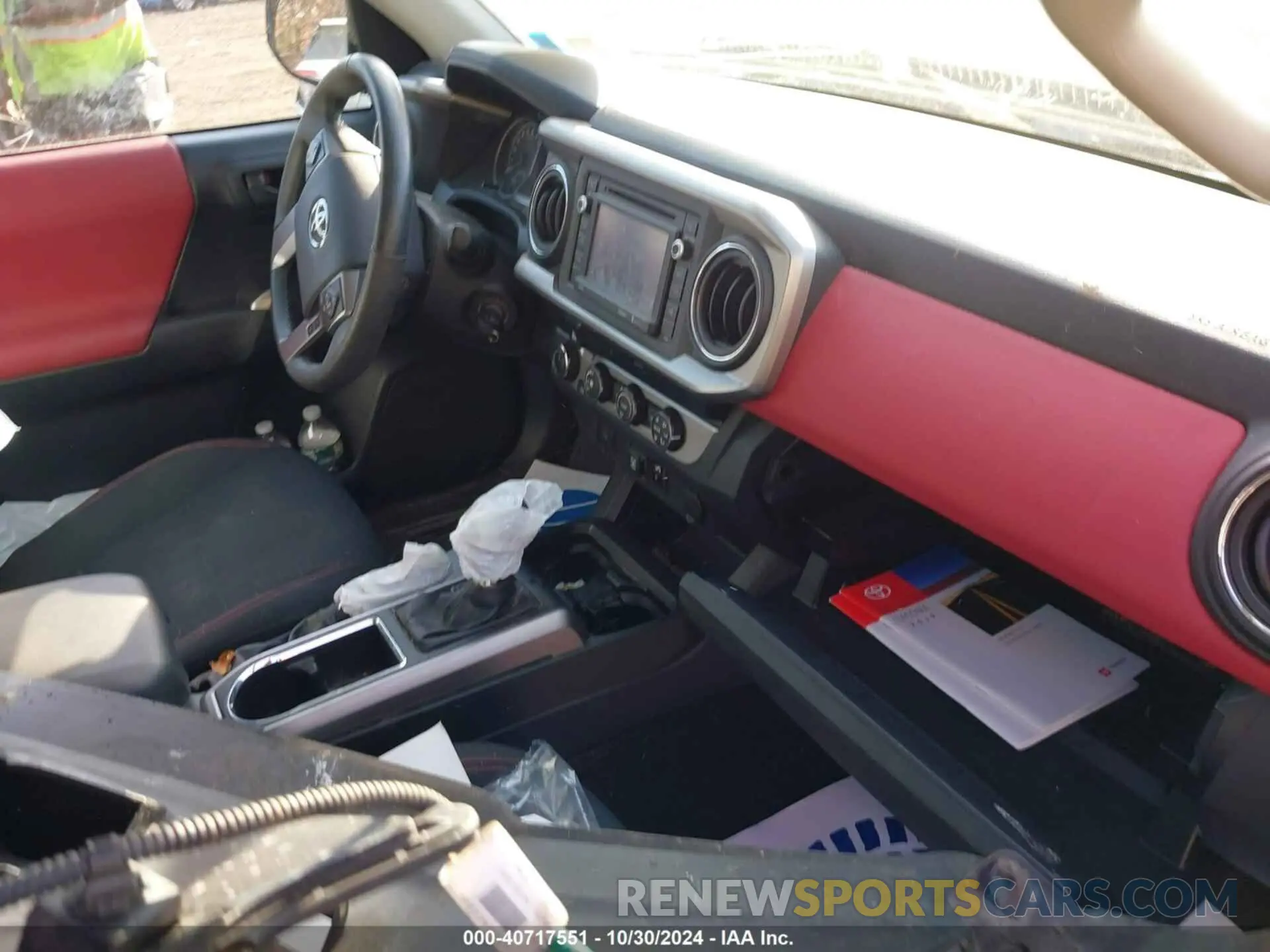 5 Photograph of a damaged car 3TMCZ5AN9KM250718 TOYOTA TACOMA 2019