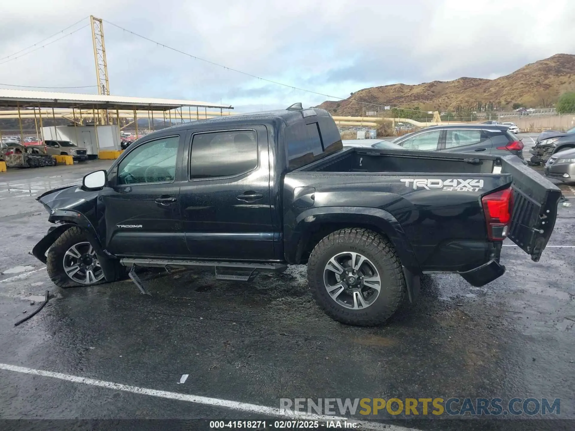 13 Photograph of a damaged car 3TMCZ5ANXKM191226 TOYOTA TACOMA 2019