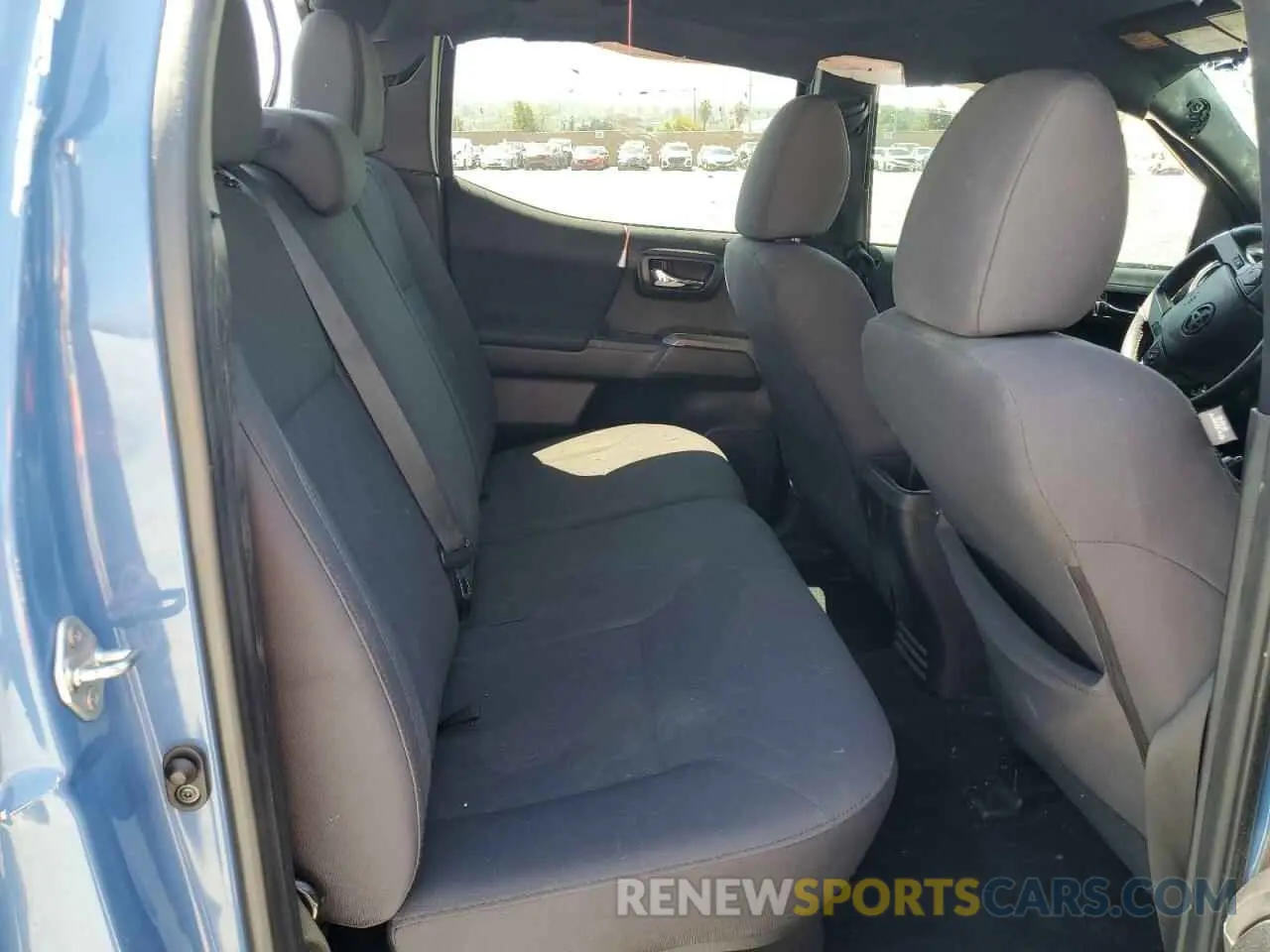 10 Photograph of a damaged car 3TMCZ5ANXKM195597 TOYOTA TACOMA 2019