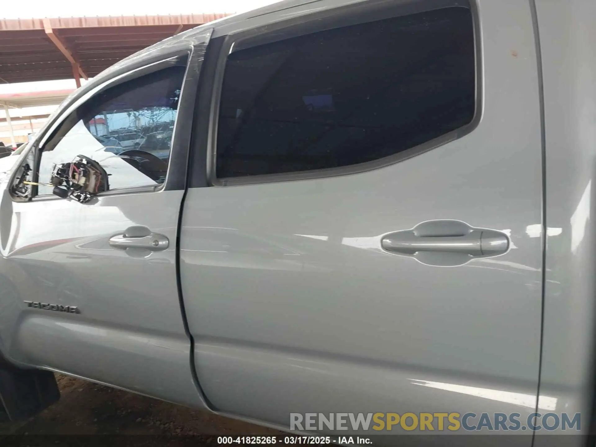 14 Photograph of a damaged car 3TMCZ5ANXKM225066 TOYOTA TACOMA 2019