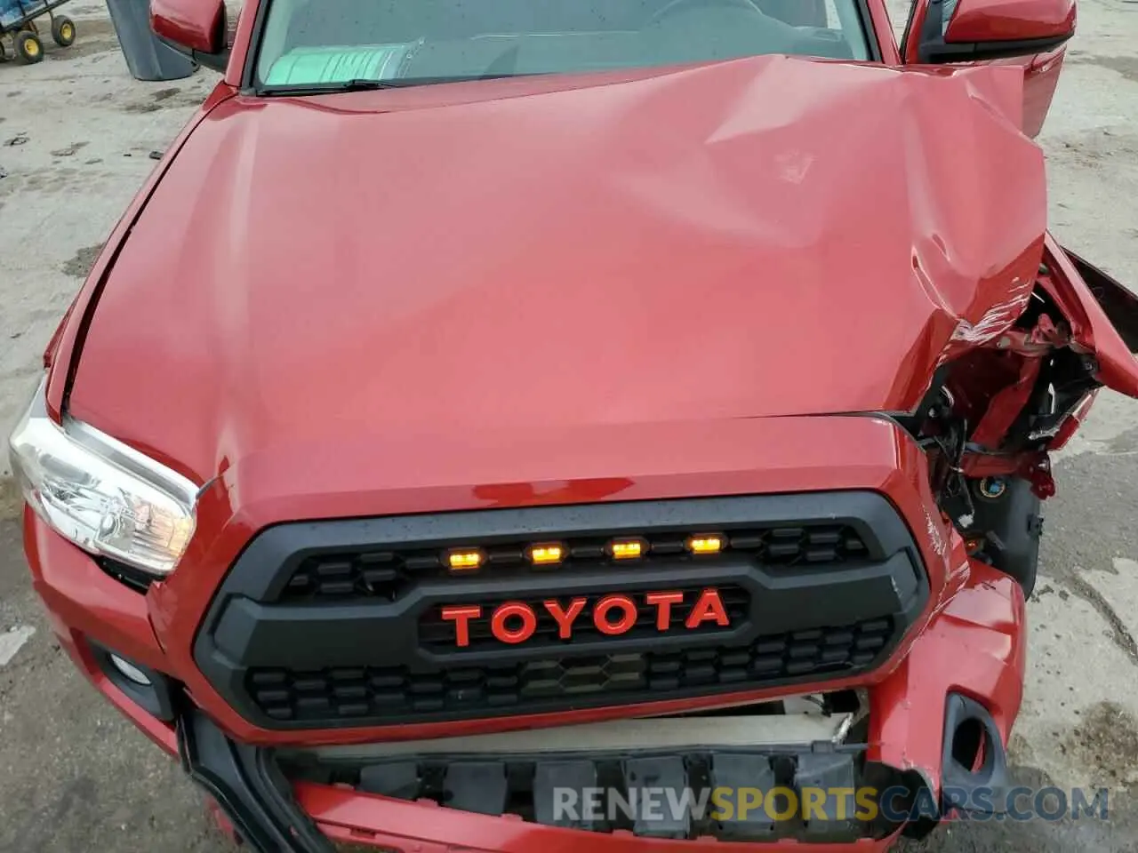 11 Photograph of a damaged car 3TMCZ5ANXKM234611 TOYOTA TACOMA 2019