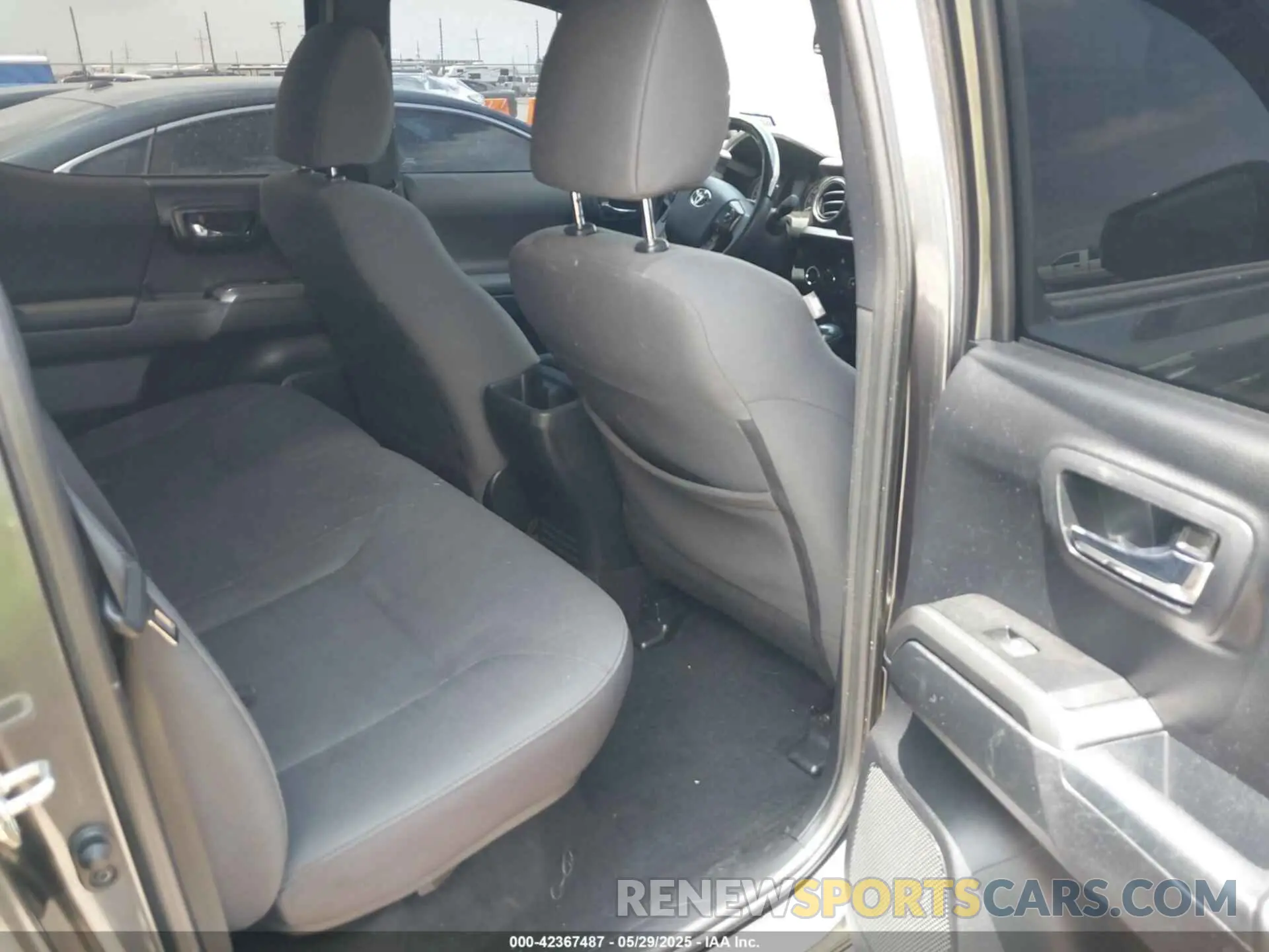 8 Photograph of a damaged car 3TMCZ5ANXKM251084 TOYOTA TACOMA 2019