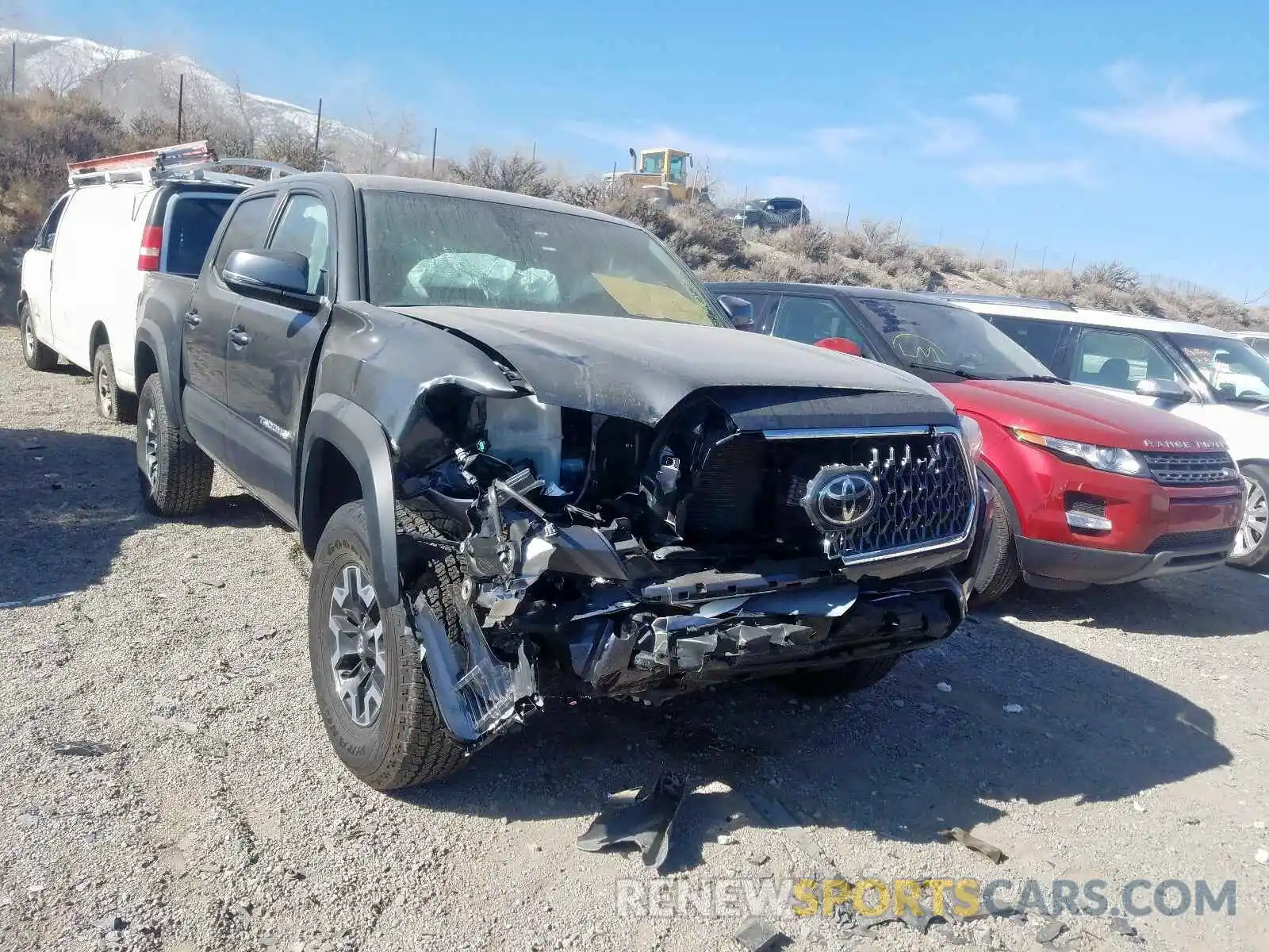 1 Photograph of a damaged car 3TMCZ5ANXKM256835 TOYOTA TACOMA 2019