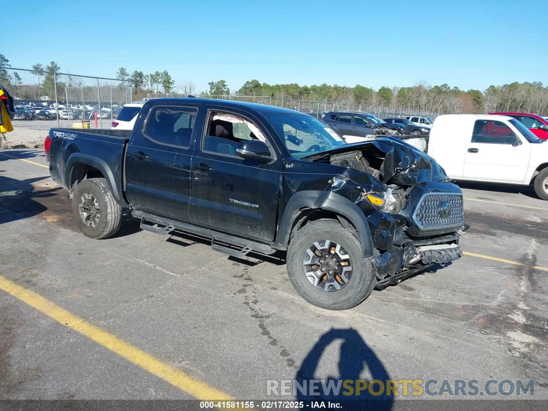 1 Photograph of a damaged car 3TMCZ5ANXKM267043 TOYOTA TACOMA 2019
