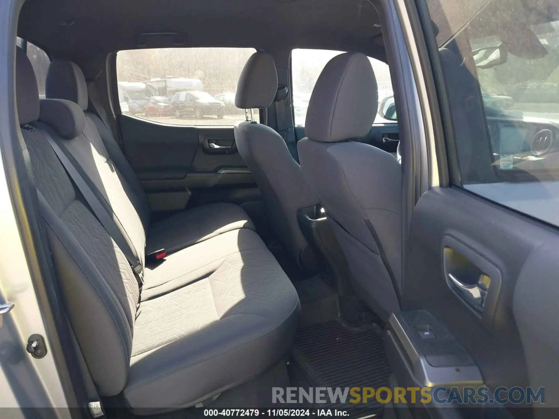 8 Photograph of a damaged car 3TMCZ5ANXKM282044 TOYOTA TACOMA 2019