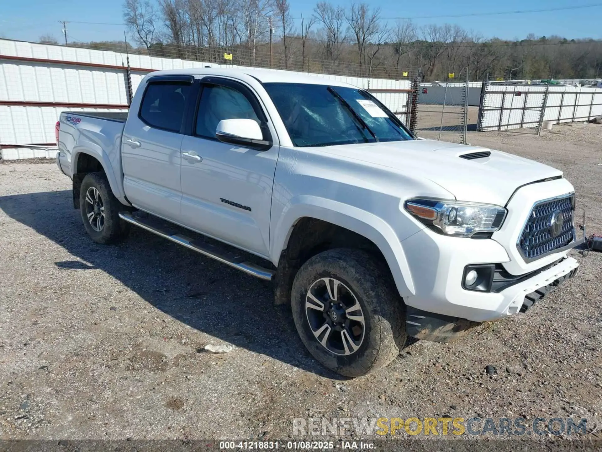 1 Photograph of a damaged car 3TMCZ5ANXKM286403 TOYOTA TACOMA 2019