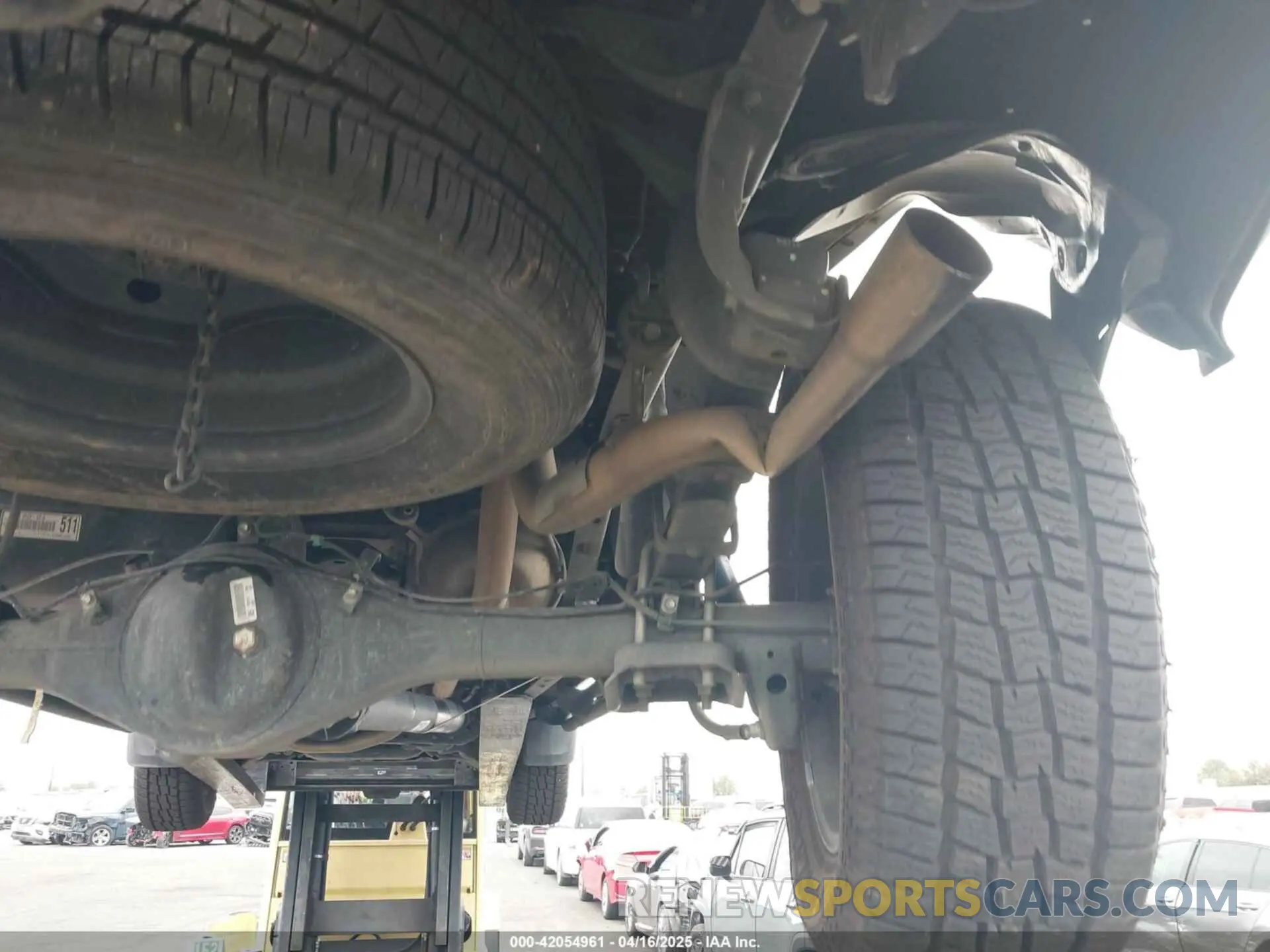 17 Photograph of a damaged car 3TMDZ5BN0KM059191 TOYOTA TACOMA 2019