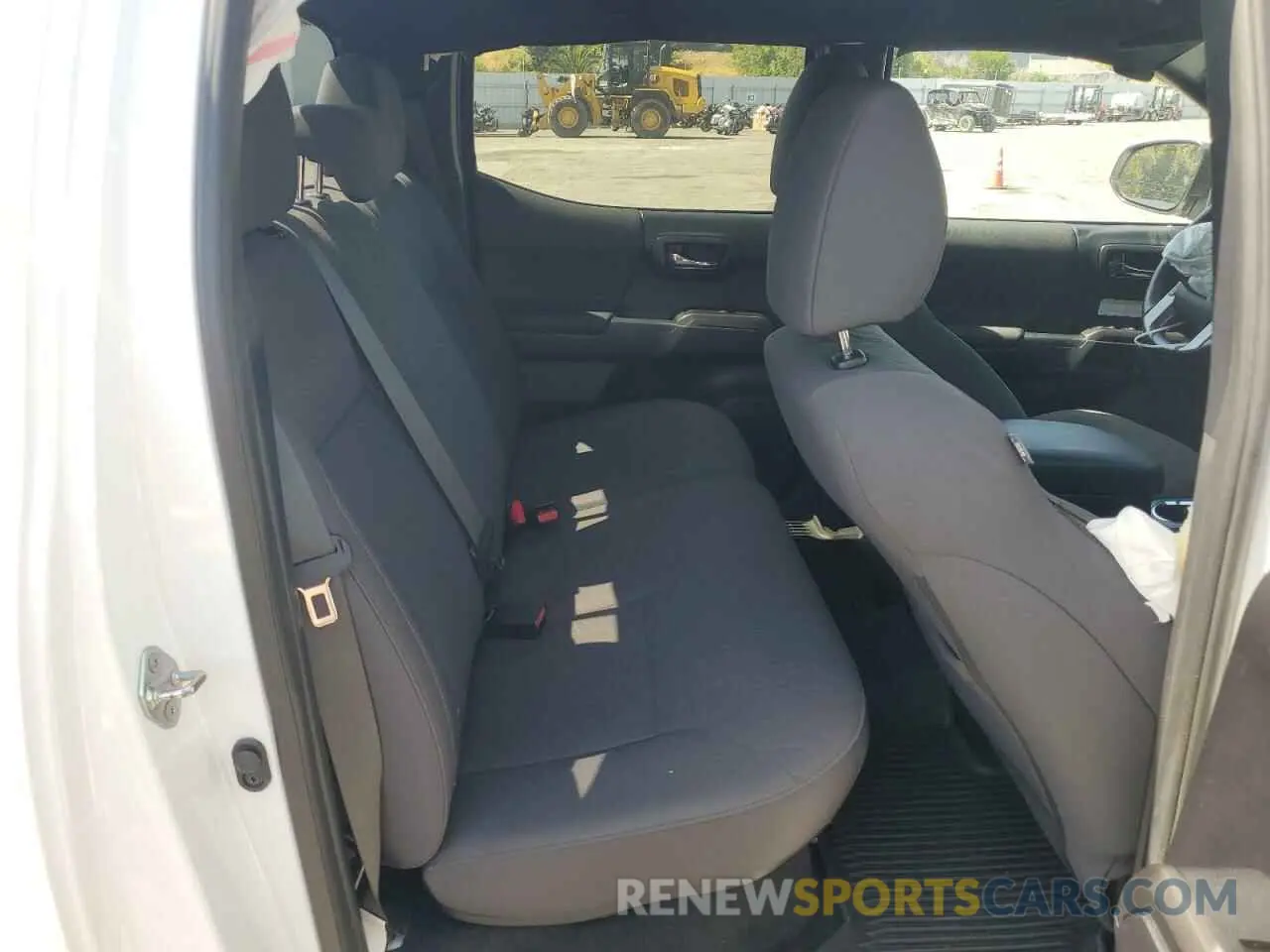 10 Photograph of a damaged car 3TMDZ5BN0KM071311 TOYOTA TACOMA 2019