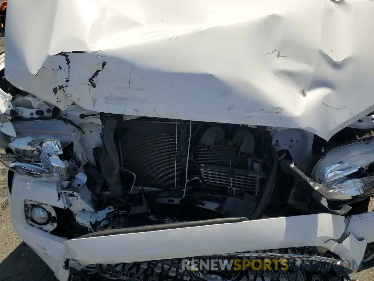 11 Photograph of a damaged car 3TMDZ5BN0KM071311 TOYOTA TACOMA 2019