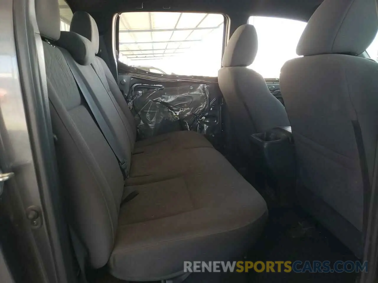 10 Photograph of a damaged car 3TMDZ5BN0KM076833 TOYOTA TACOMA 2019