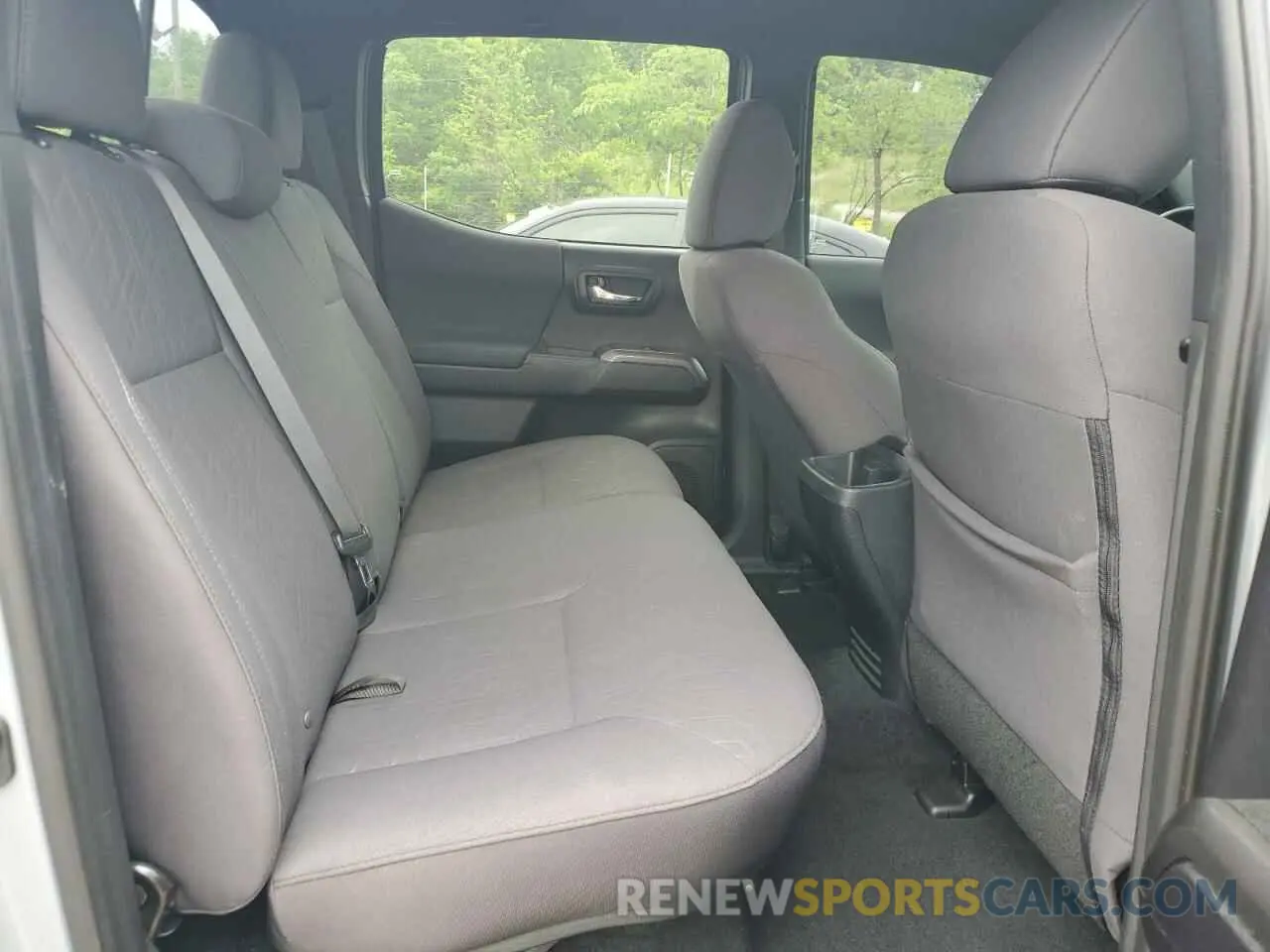 10 Photograph of a damaged car 3TMDZ5BN0KM078596 TOYOTA TACOMA 2019