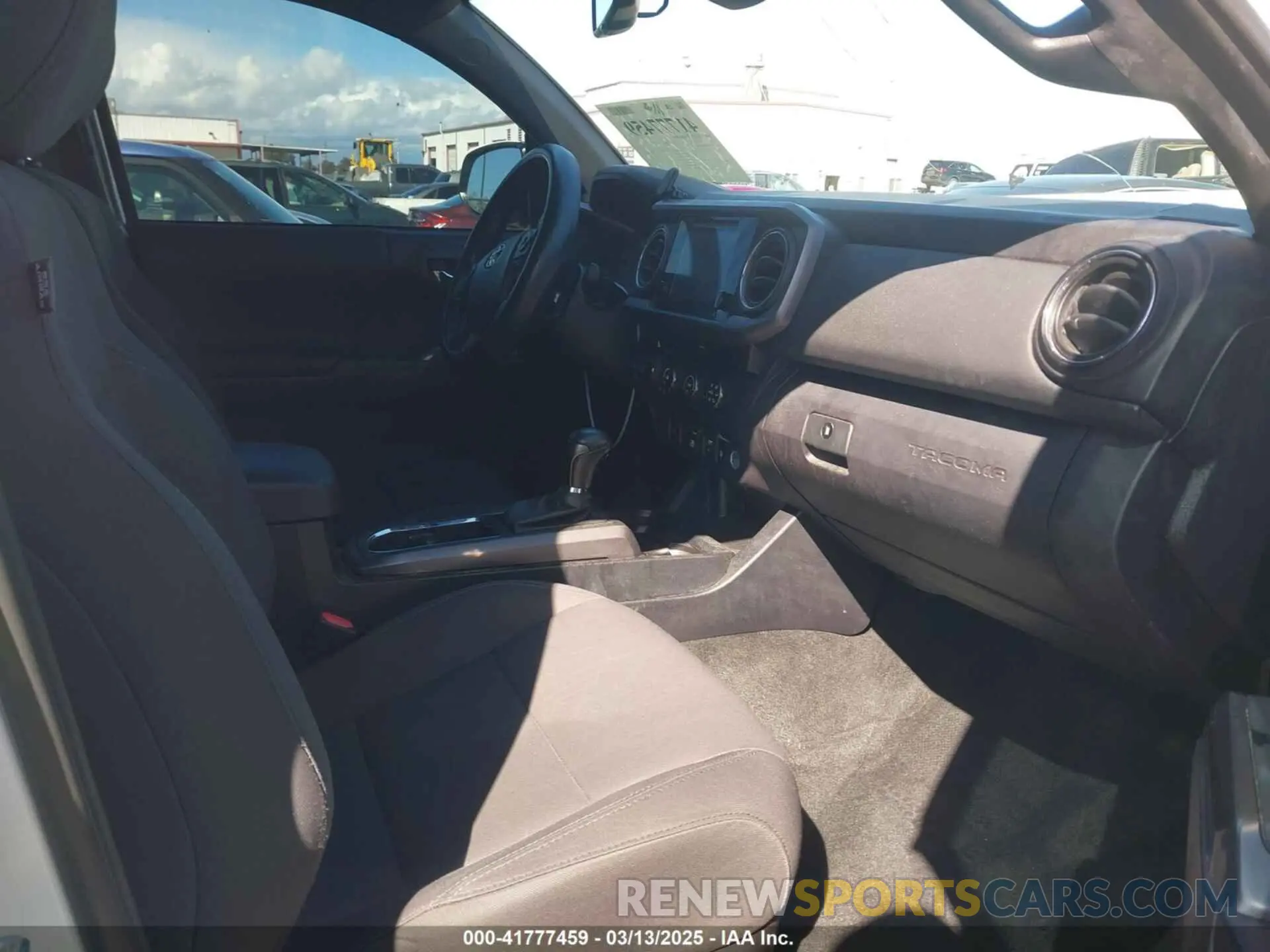 5 Photograph of a damaged car 3TMDZ5BN1KM055778 TOYOTA TACOMA 2019