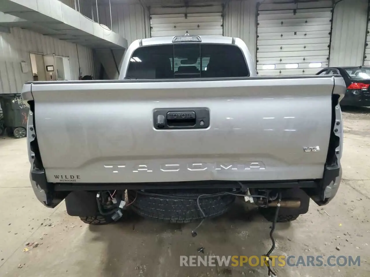6 Photograph of a damaged car 3TMDZ5BN2KM059614 TOYOTA TACOMA 2019
