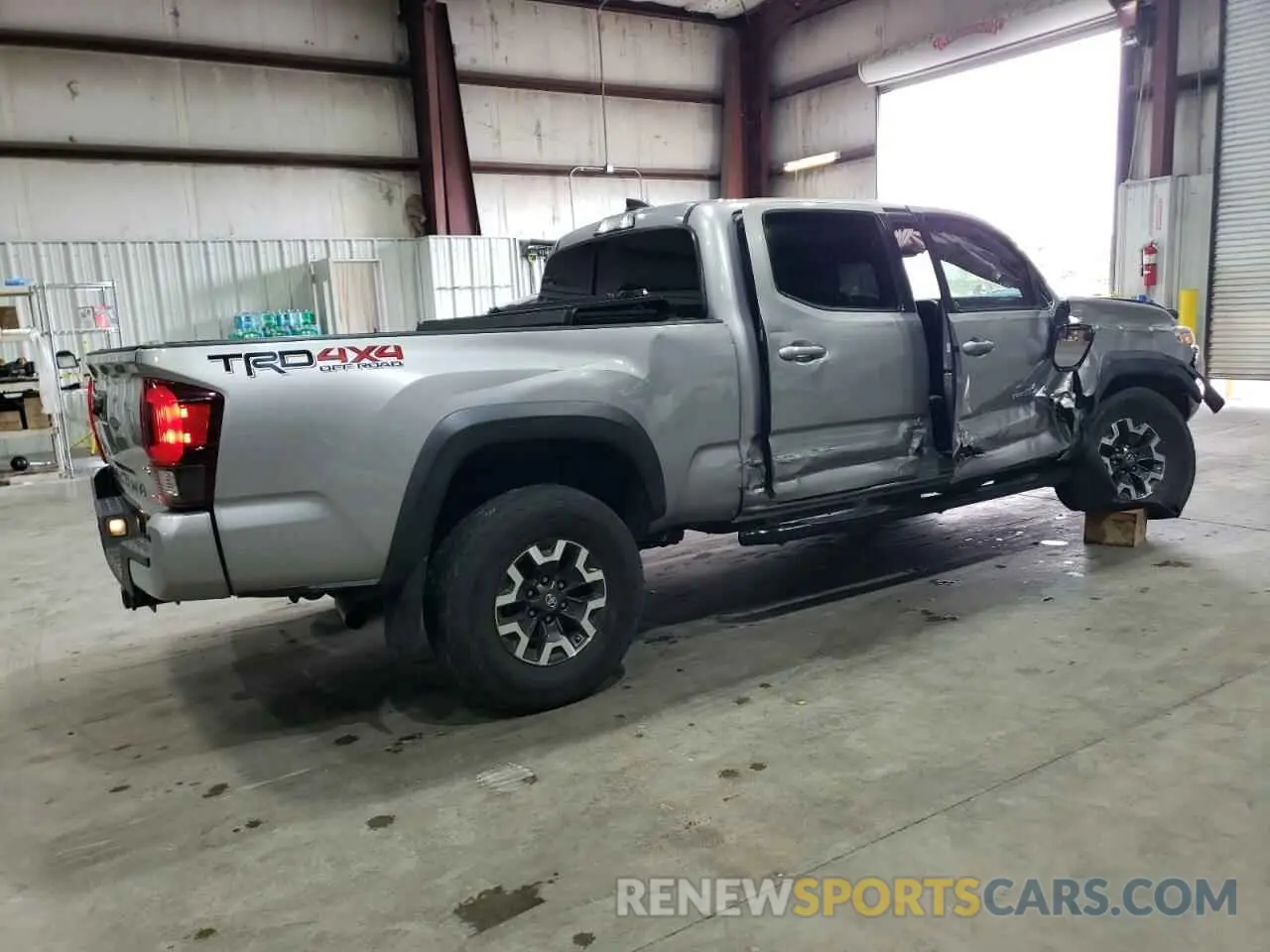 3 Photograph of a damaged car 3TMDZ5BN3KM062134 TOYOTA TACOMA 2019