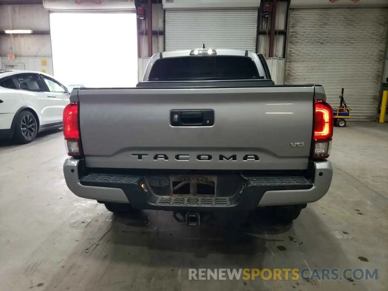 6 Photograph of a damaged car 3TMDZ5BN3KM062134 TOYOTA TACOMA 2019