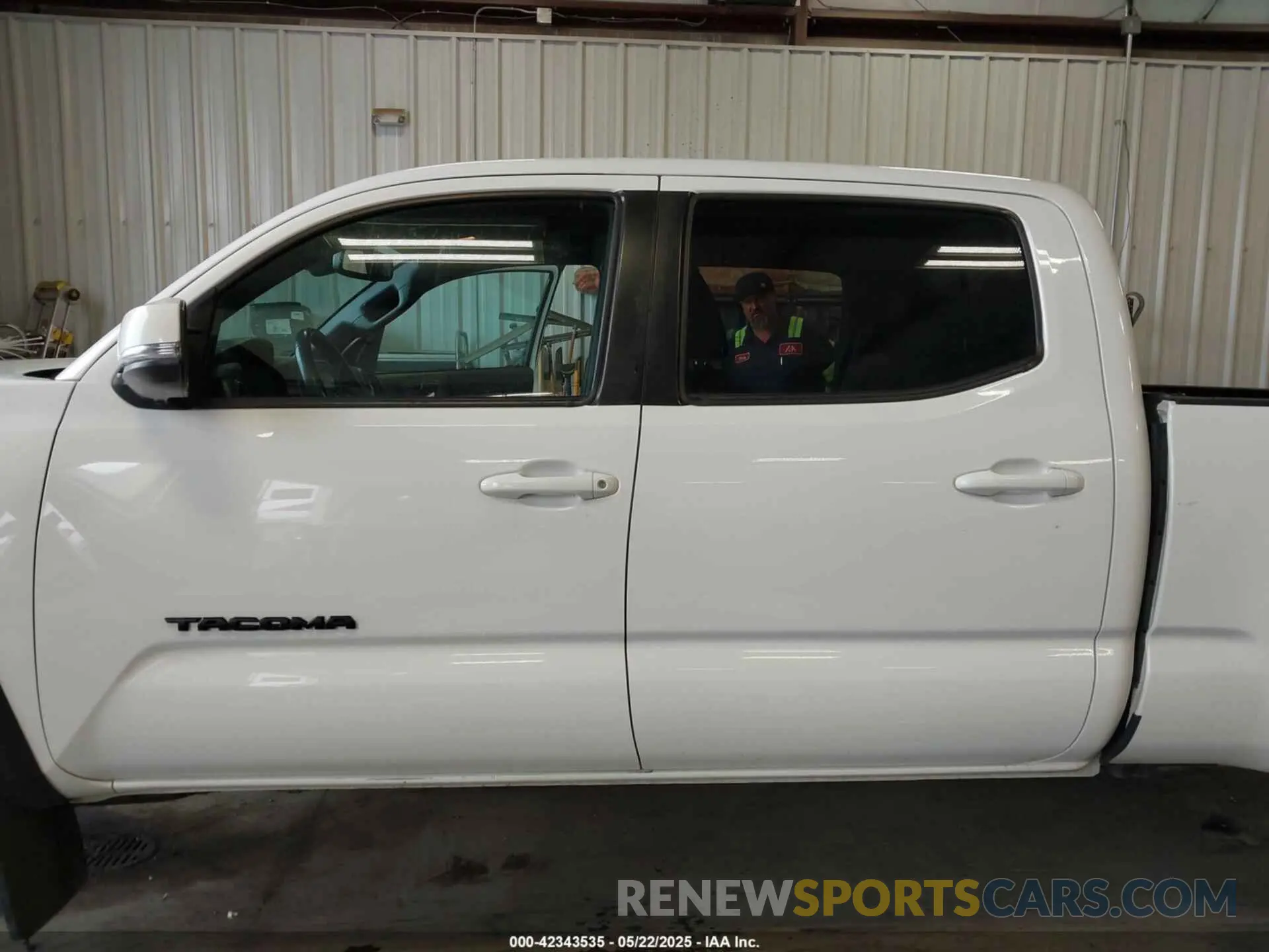 14 Photograph of a damaged car 3TMDZ5BN3KM071352 TOYOTA TACOMA 2019