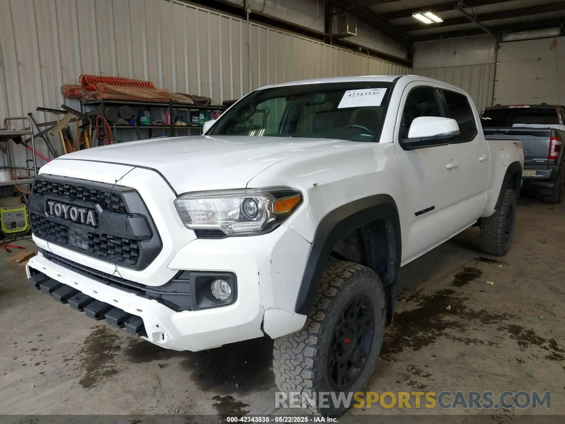 2 Photograph of a damaged car 3TMDZ5BN3KM071352 TOYOTA TACOMA 2019