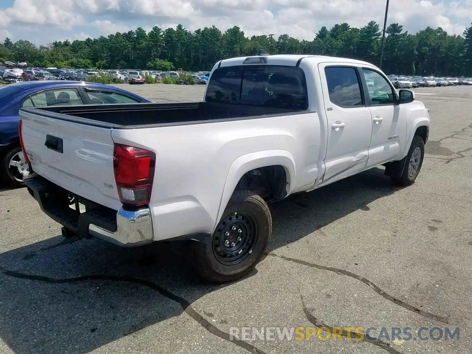 4 Photograph of a damaged car 3TMDZ5BN4KM057167 TOYOTA TACOMA 2019