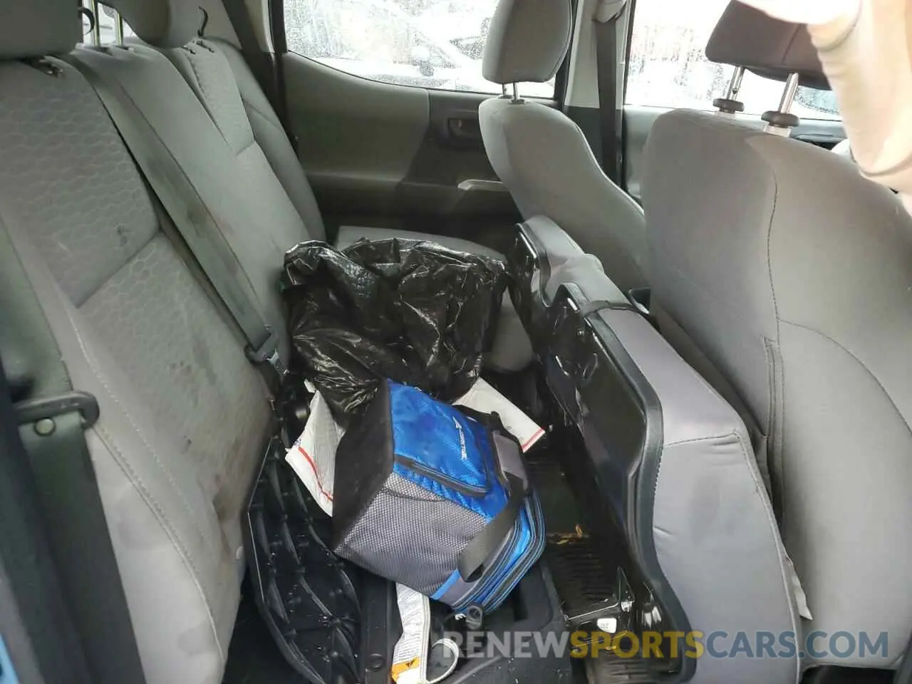 10 Photograph of a damaged car 3TMDZ5BN4KM060442 TOYOTA TACOMA 2019