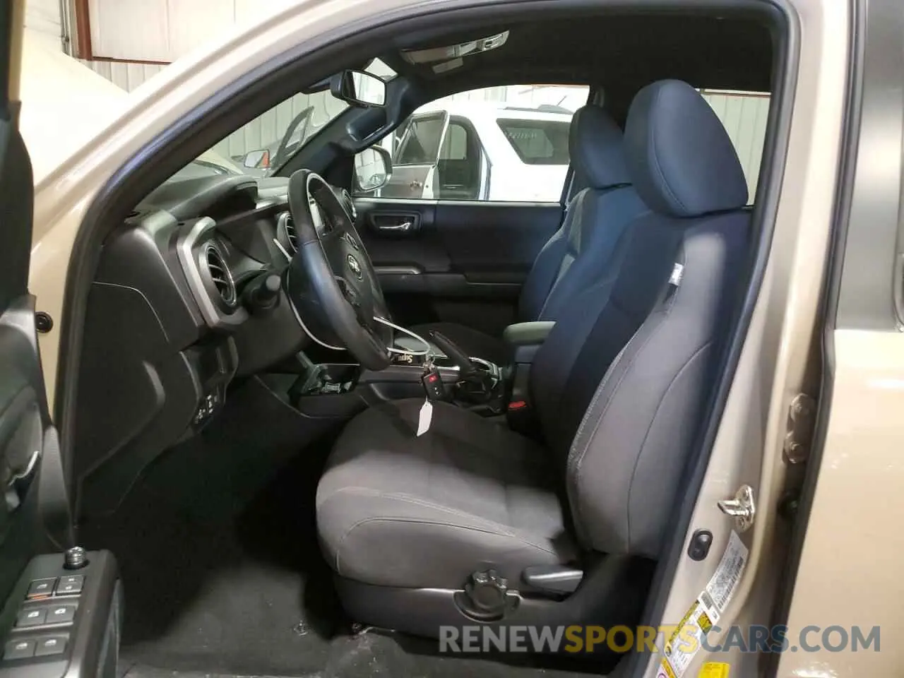 7 Photograph of a damaged car 3TMDZ5BN4KM063132 TOYOTA TACOMA 2019
