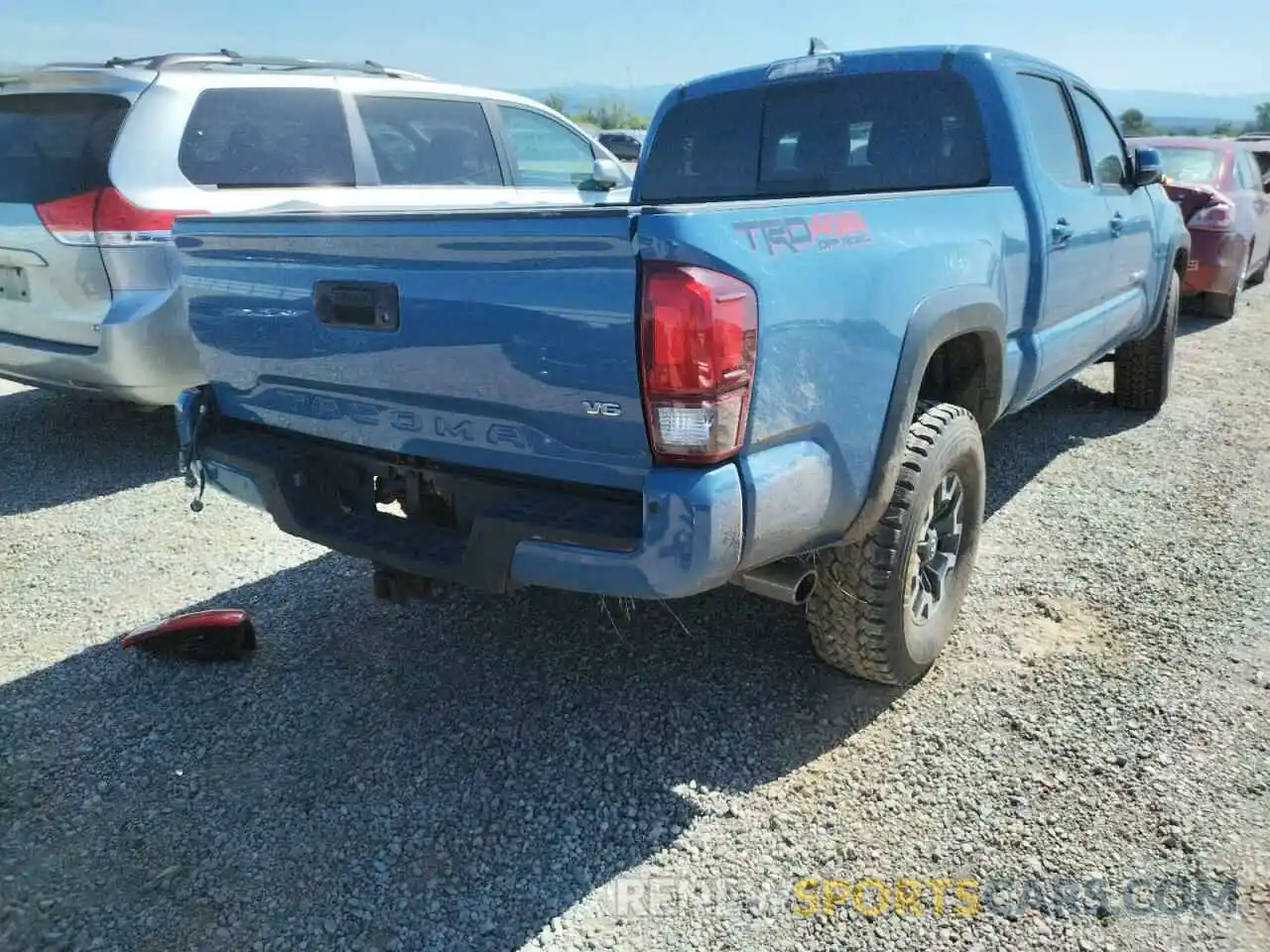 4 Photograph of a damaged car 3TMDZ5BN4KM067245 TOYOTA TACOMA 2019