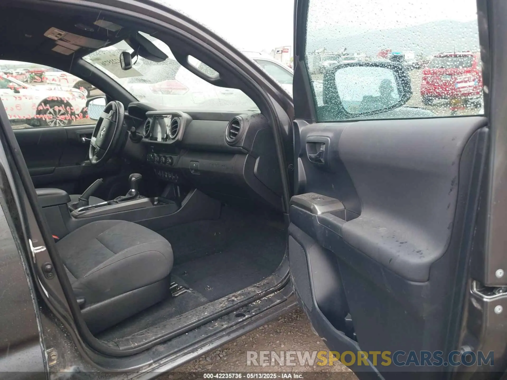 5 Photograph of a damaged car 3TMDZ5BN4KM068671 TOYOTA TACOMA 2019