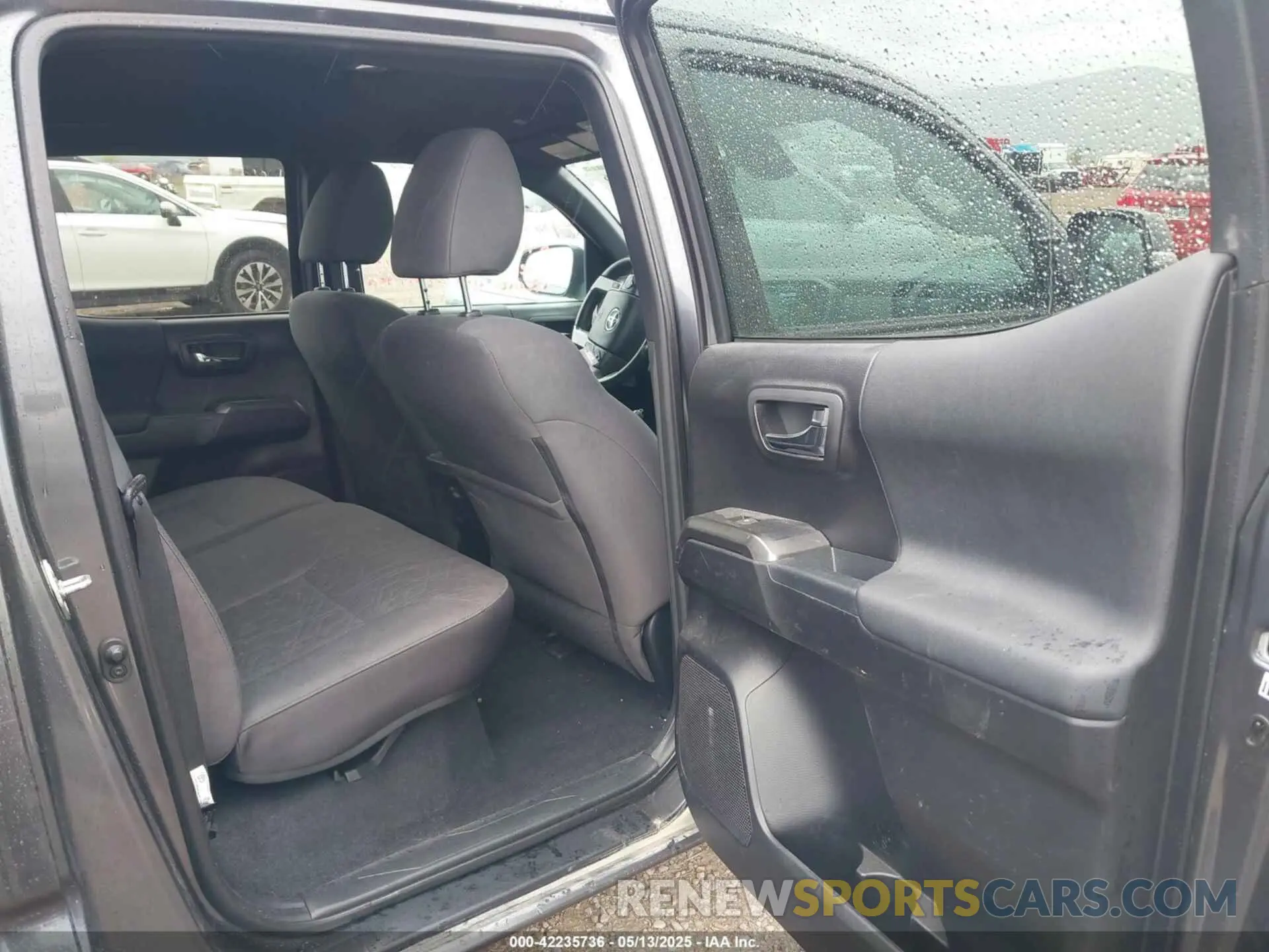 8 Photograph of a damaged car 3TMDZ5BN4KM068671 TOYOTA TACOMA 2019