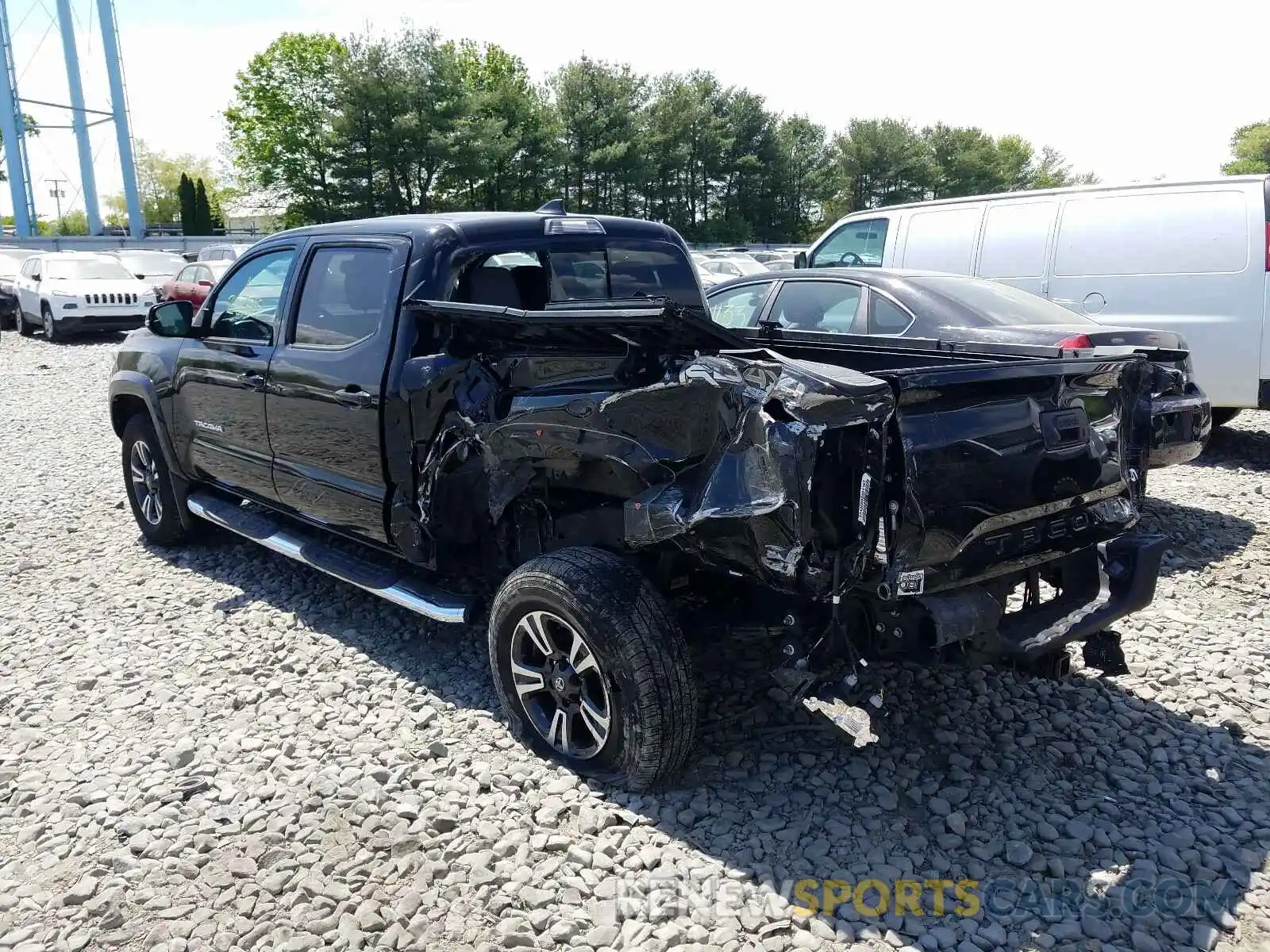 3 Photograph of a damaged car 3TMDZ5BN5KM061289 TOYOTA TACOMA 2019