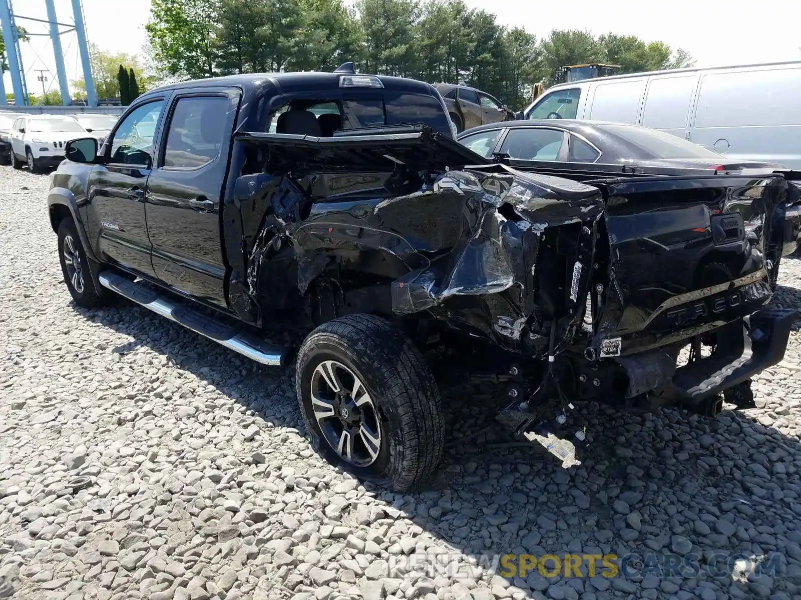 9 Photograph of a damaged car 3TMDZ5BN5KM061289 TOYOTA TACOMA 2019