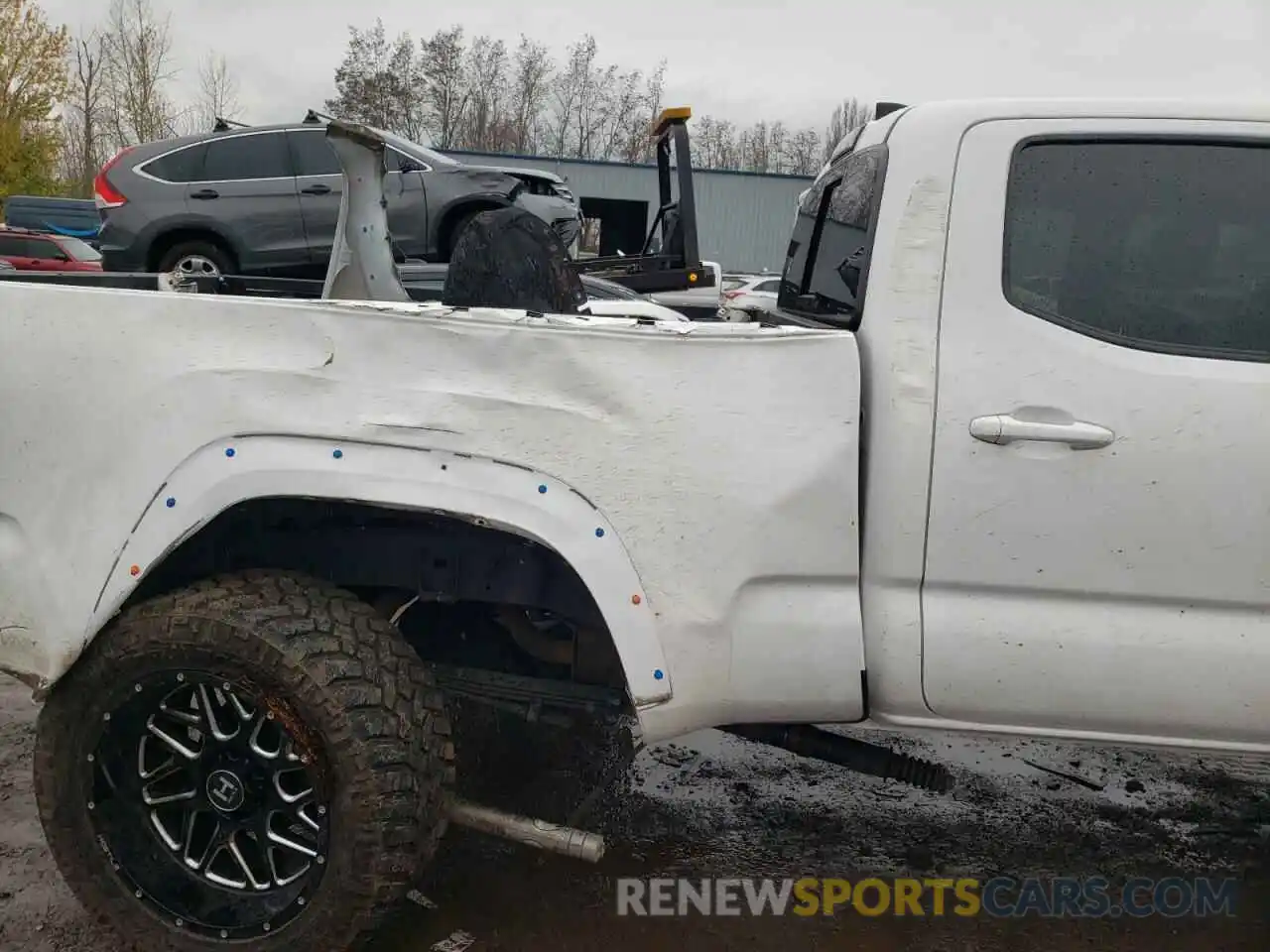 9 Photograph of a damaged car 3TMDZ5BN5KM062992 TOYOTA TACOMA 2019