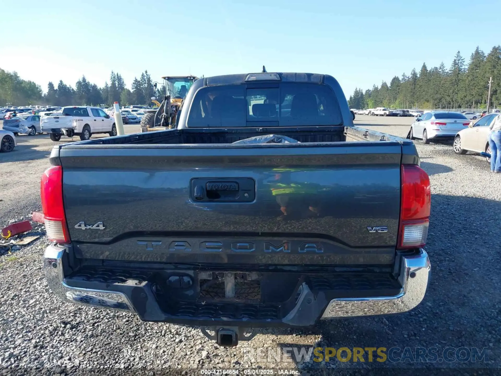 16 Photograph of a damaged car 3TMDZ5BN5KM071577 TOYOTA TACOMA 2019