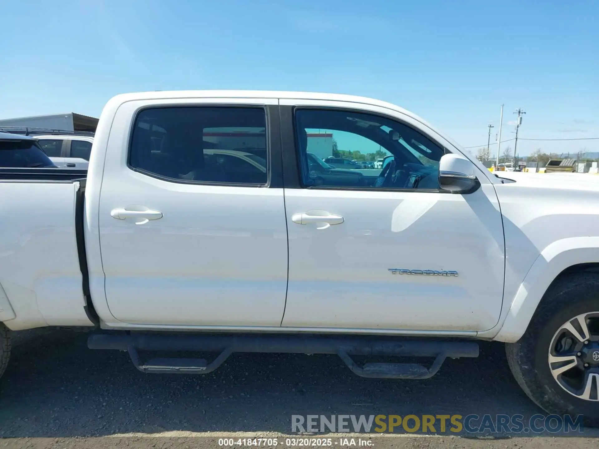 13 Photograph of a damaged car 3TMDZ5BN5KM075483 TOYOTA TACOMA 2019