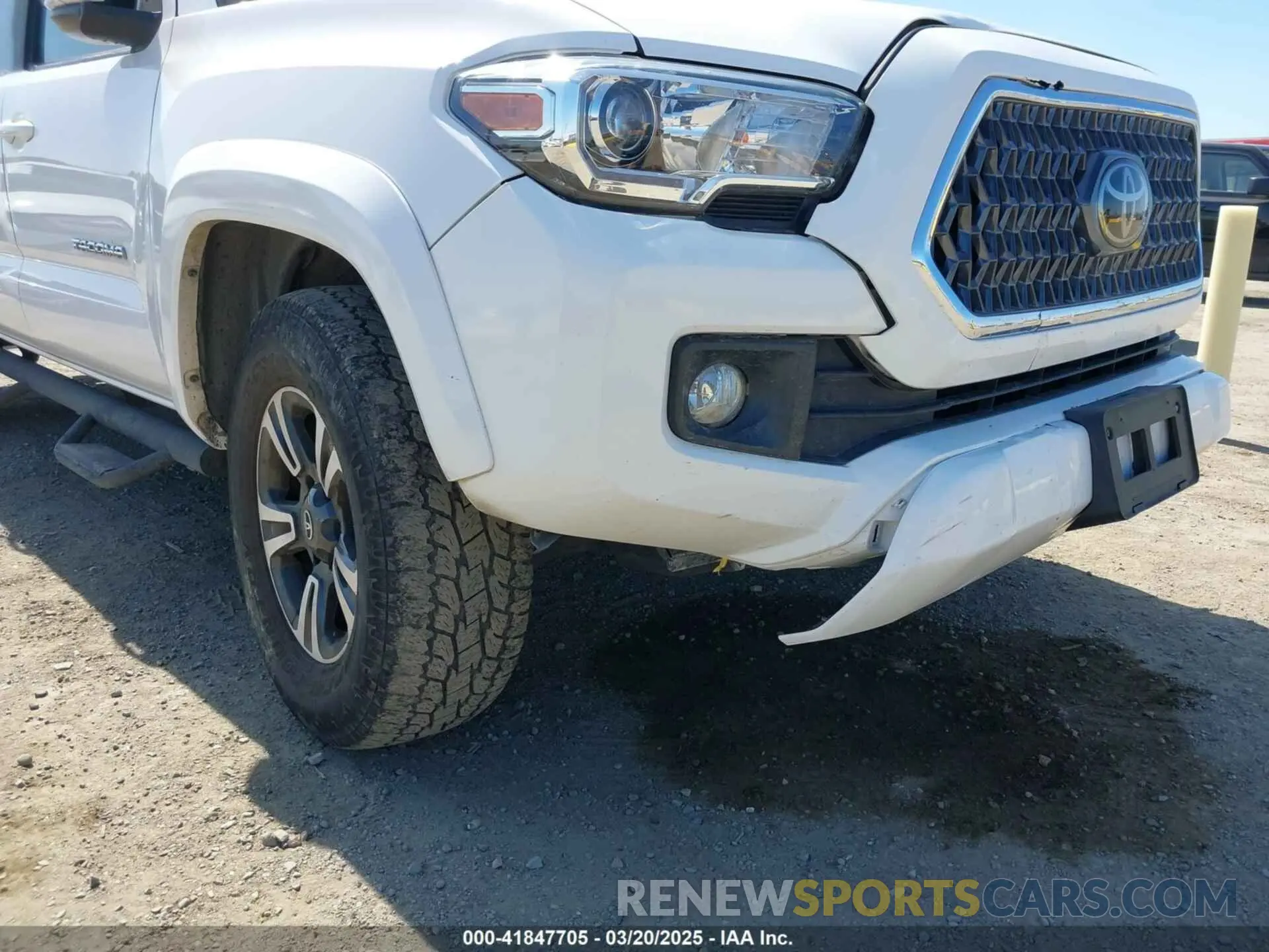 6 Photograph of a damaged car 3TMDZ5BN5KM075483 TOYOTA TACOMA 2019