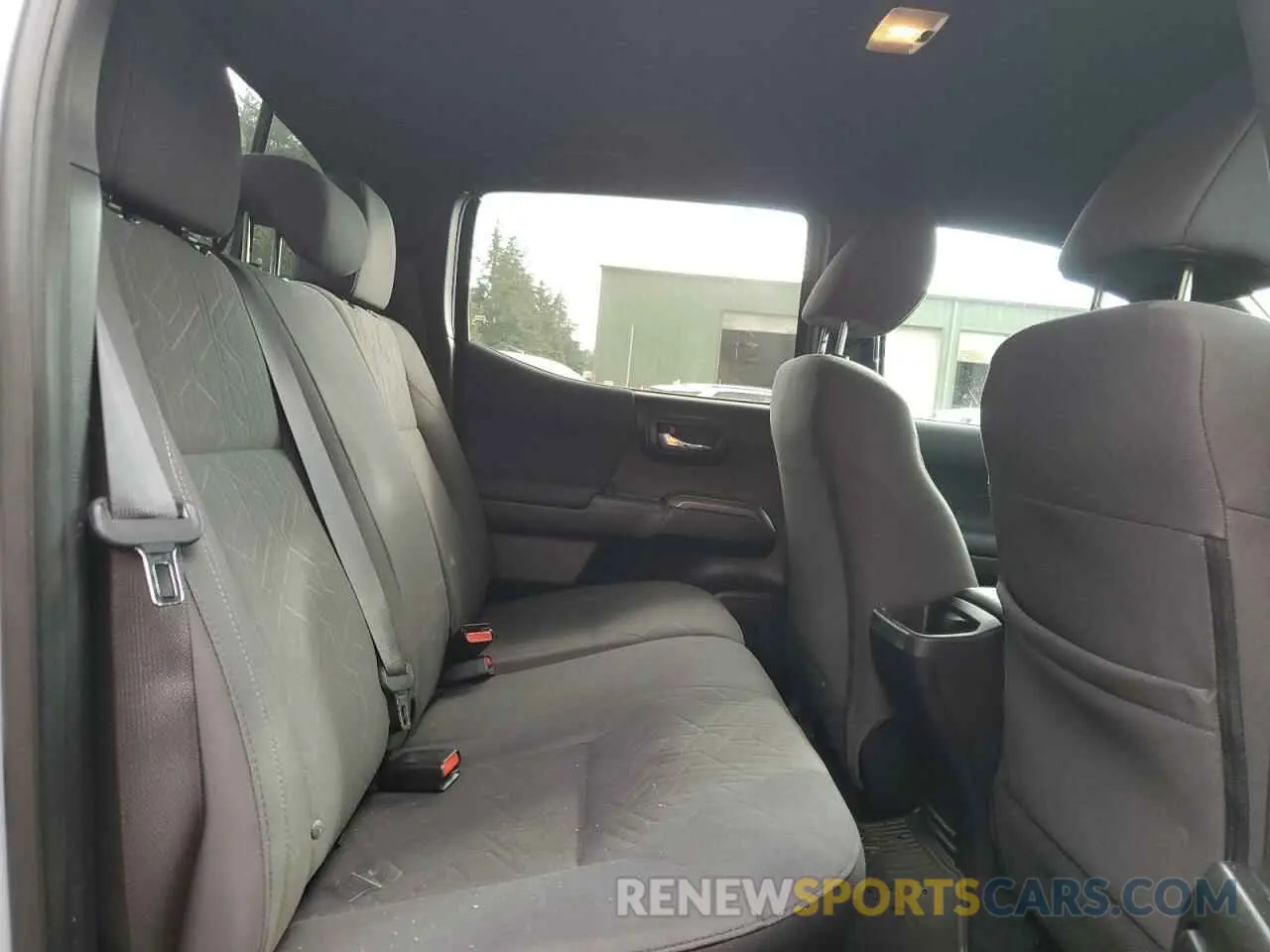 10 Photograph of a damaged car 3TMDZ5BN5KM076293 TOYOTA TACOMA 2019