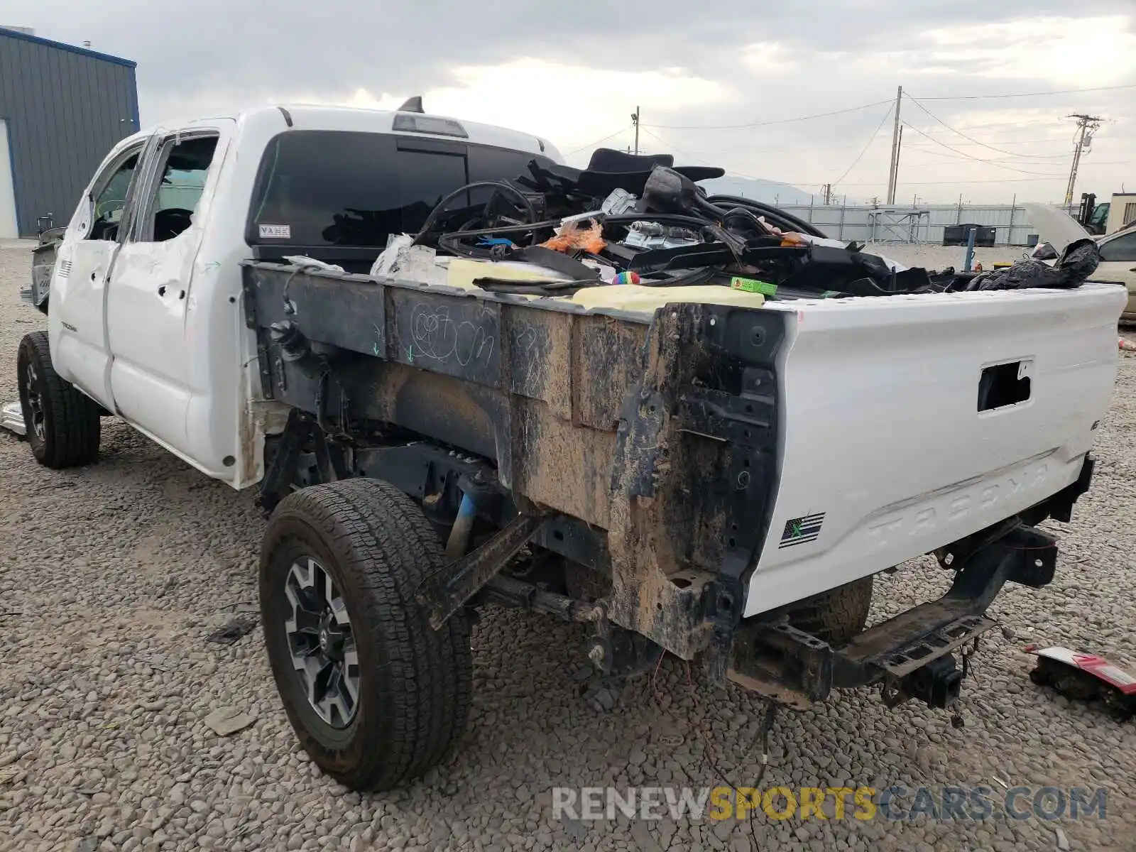 3 Photograph of a damaged car 3TMDZ5BN6KM057204 TOYOTA TACOMA 2019