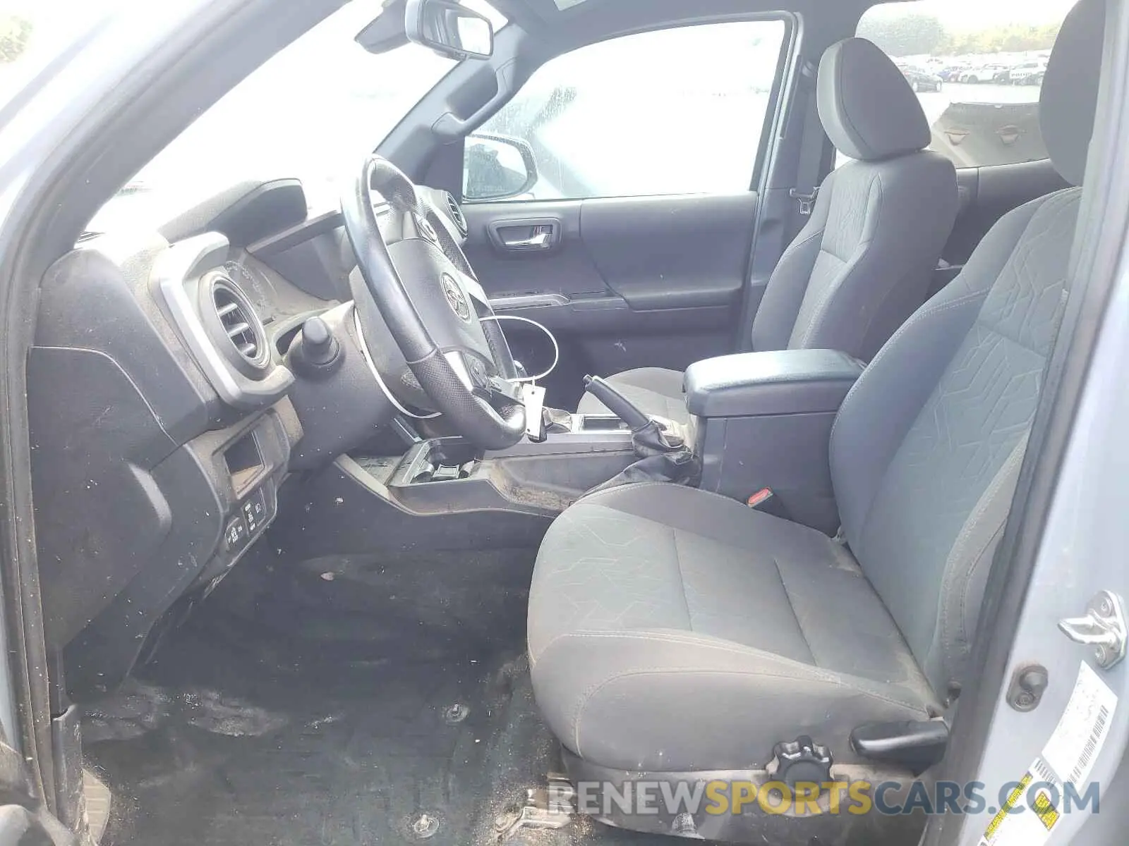 5 Photograph of a damaged car 3TMDZ5BN6KM059437 TOYOTA TACOMA 2019
