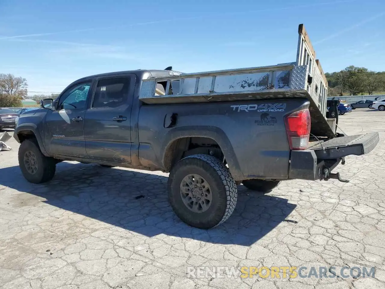 2 Photograph of a damaged car 3TMDZ5BN6KM066680 TOYOTA TACOMA 2019