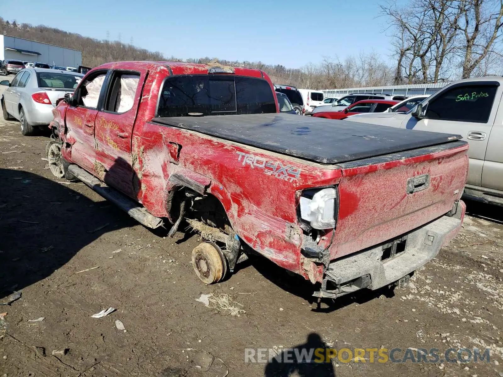 3 Photograph of a damaged car 3TMDZ5BN7KM057115 TOYOTA TACOMA 2019
