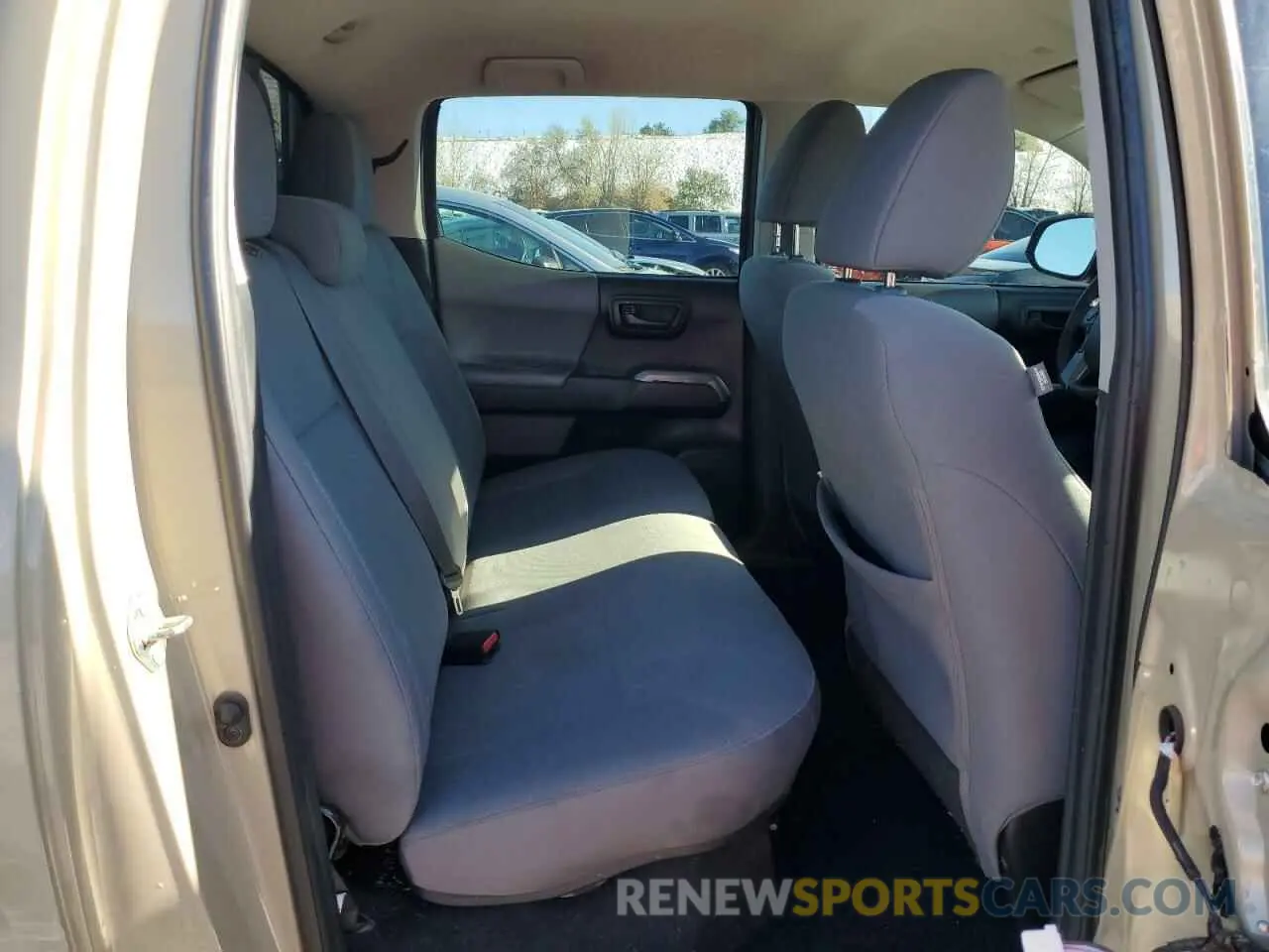 10 Photograph of a damaged car 3TMDZ5BN8KM078135 TOYOTA TACOMA 2019