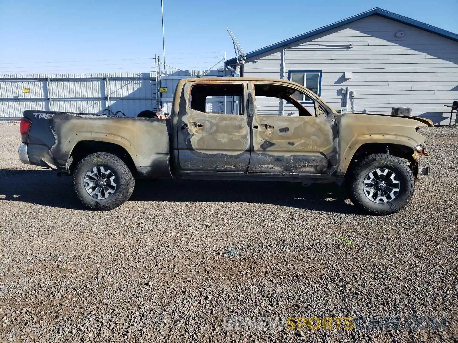 9 Photograph of a damaged car 3TMDZ5BN9KM071999 TOYOTA TACOMA 2019