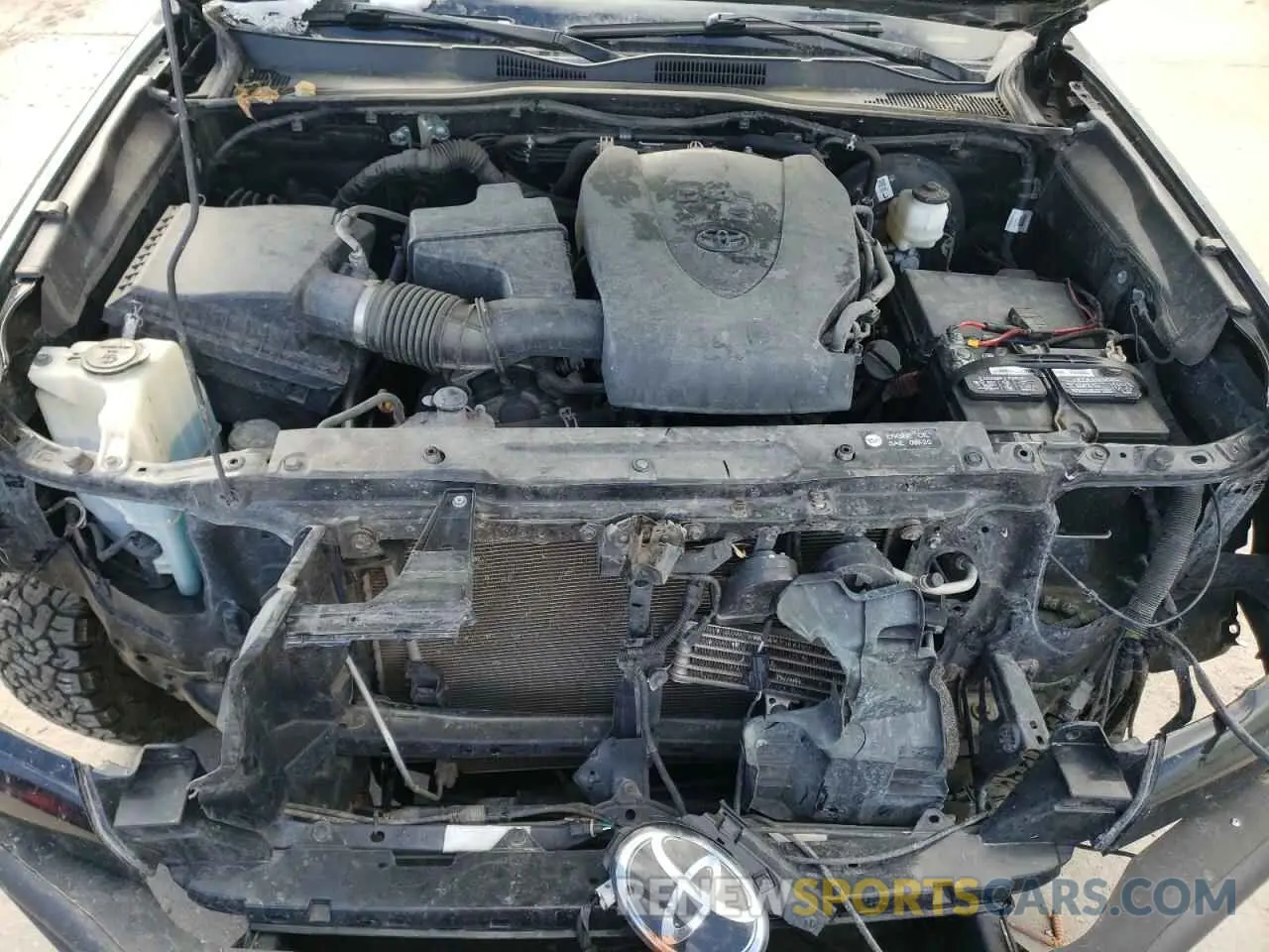 11 Photograph of a damaged car 3TMDZ5BN9KM075373 TOYOTA TACOMA 2019