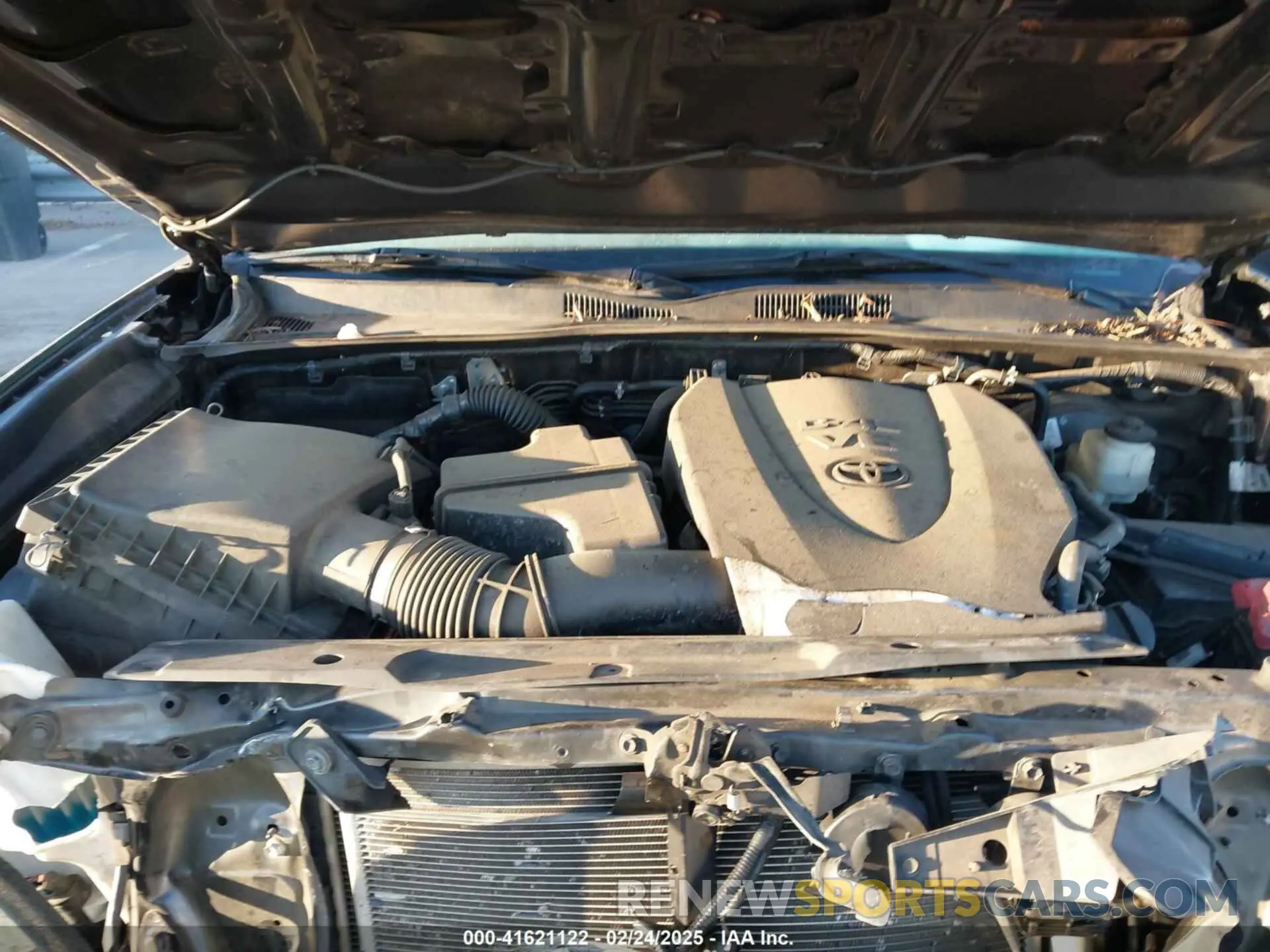 10 Photograph of a damaged car 3TMDZ5BNXKM057223 TOYOTA TACOMA 2019
